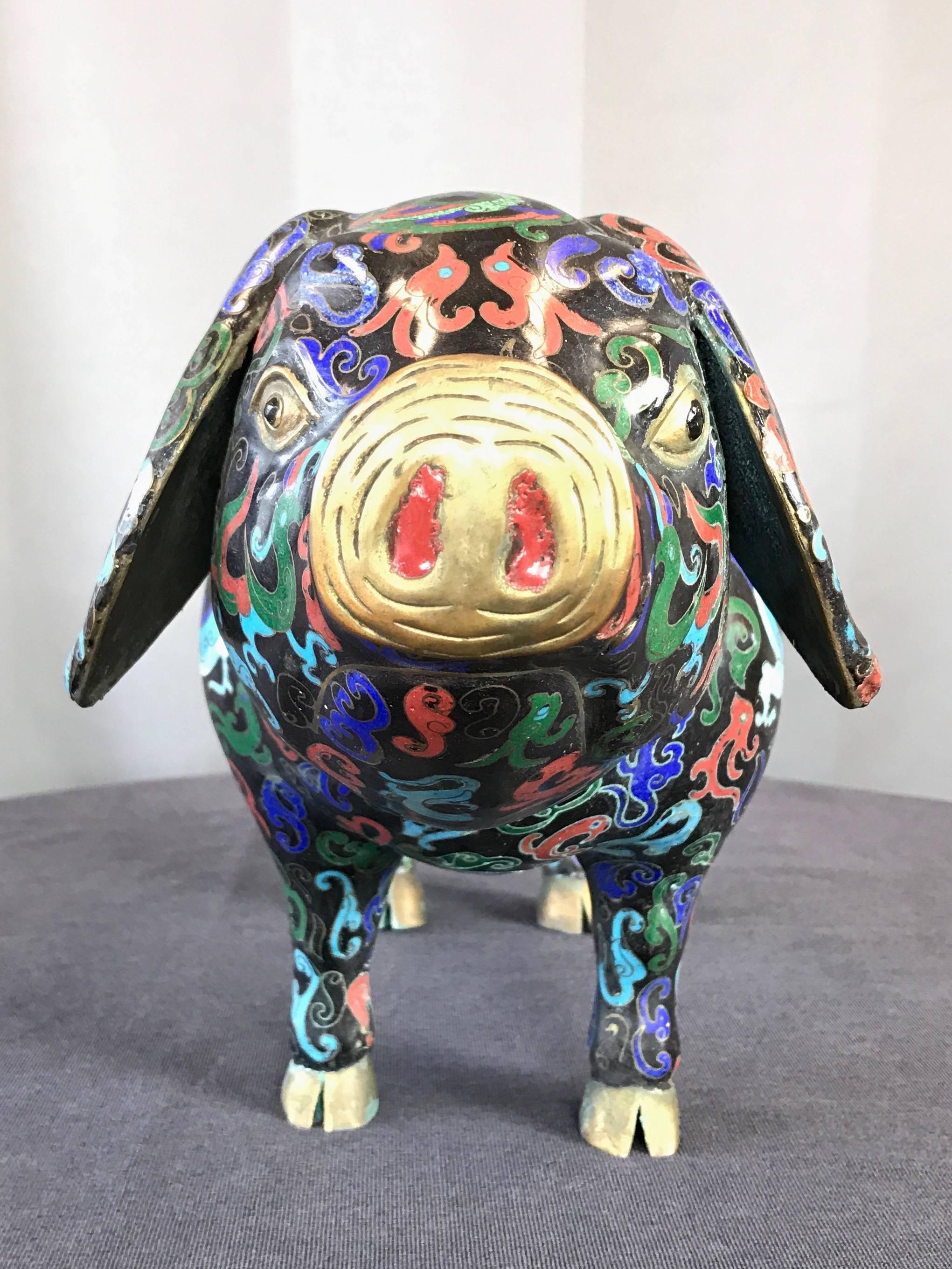 Chinois Vieux cochon chinois cloisonné de taille peu commune