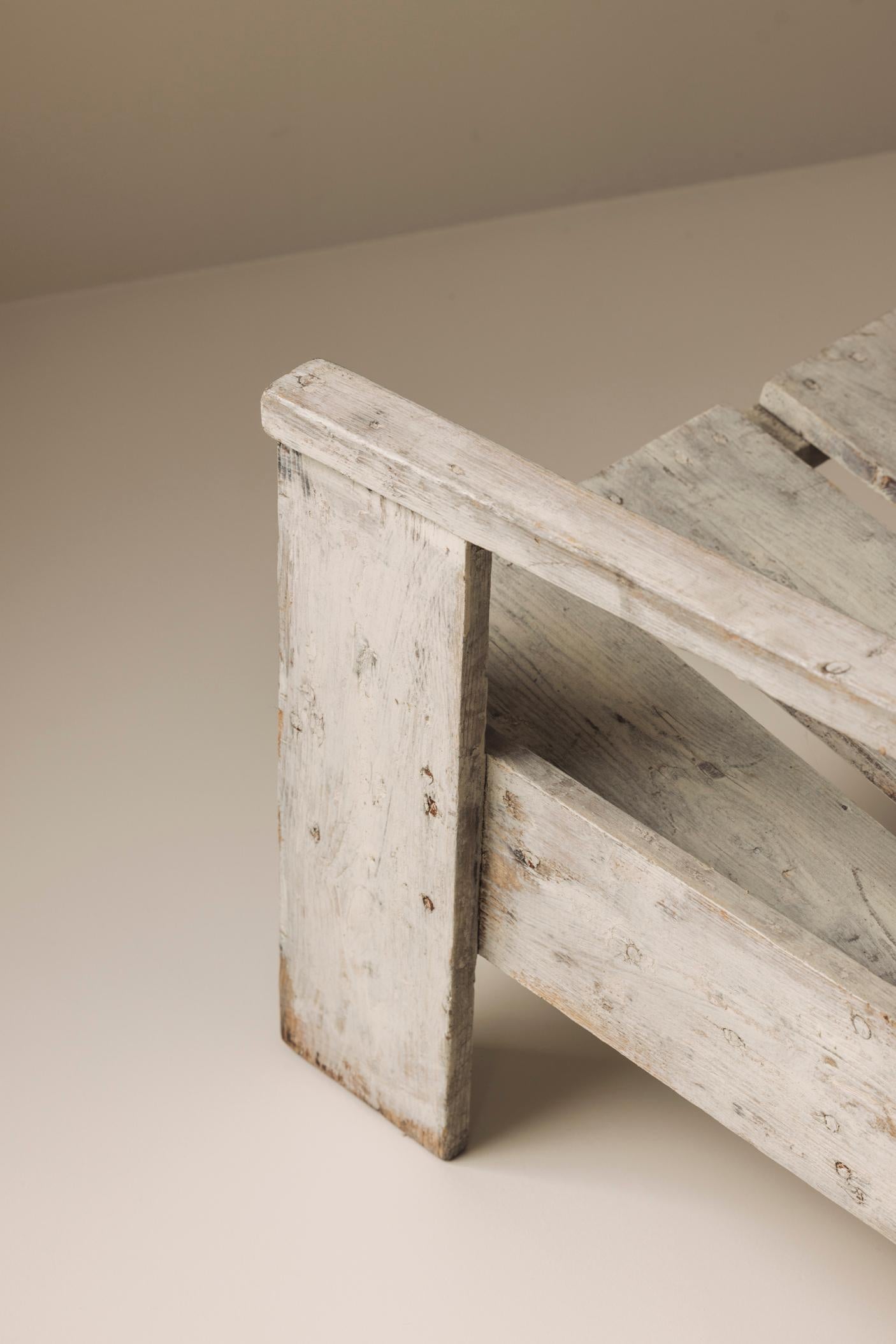 Sedia di cassa non convenzionale, alla maniera di Gerrit Rietveld, anni '70 in vendita 6