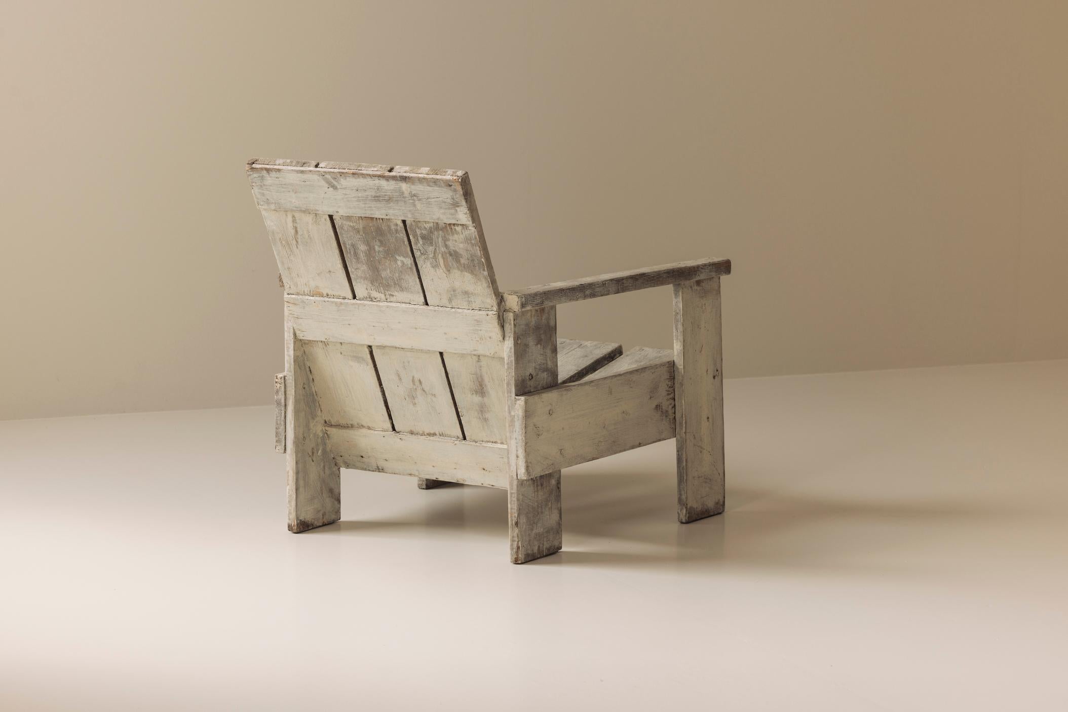Europeo Sedia di cassa non convenzionale, alla maniera di Gerrit Rietveld, anni '70 in vendita