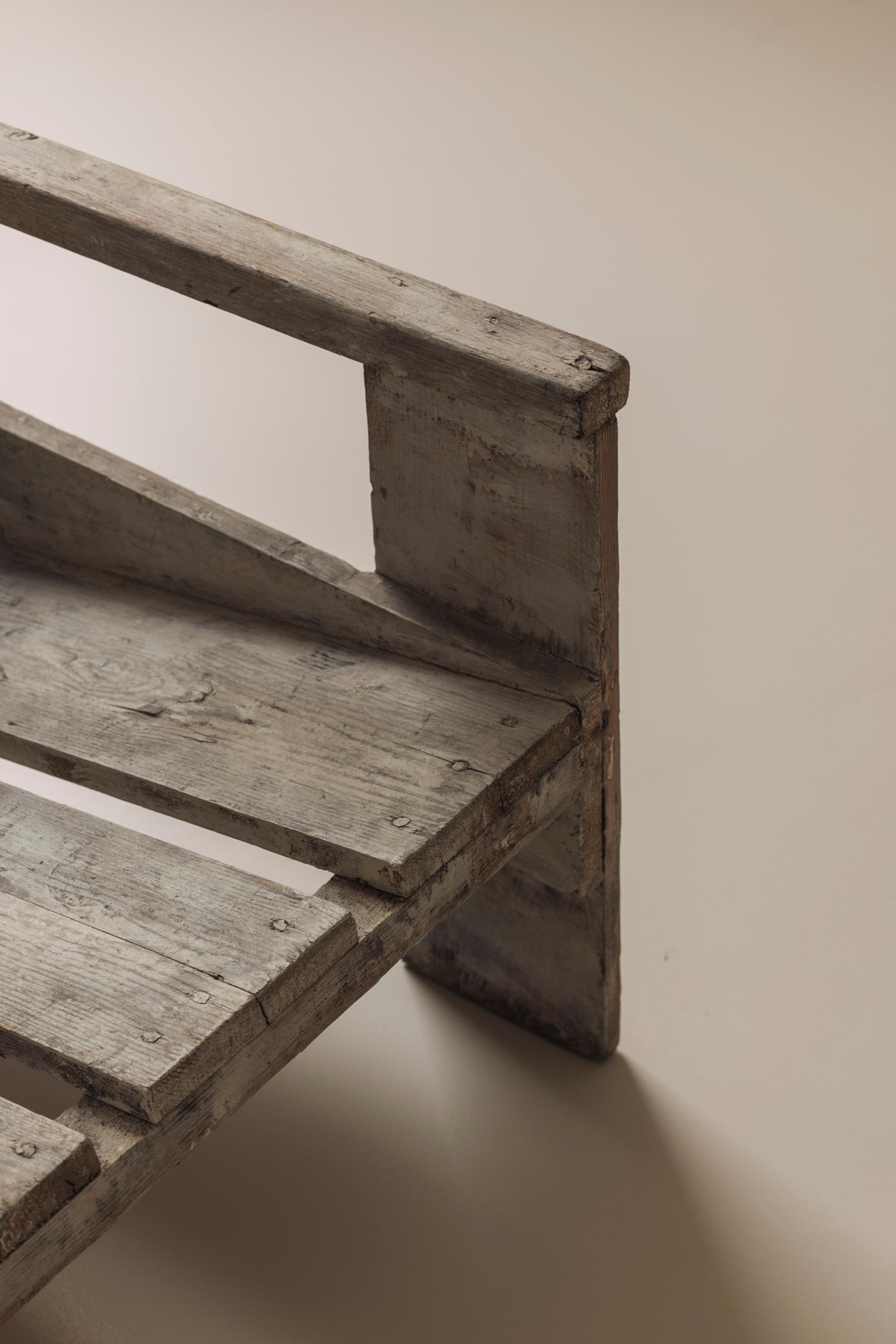 Fine XX secolo Sedia di cassa non convenzionale, alla maniera di Gerrit Rietveld, anni '70 in vendita