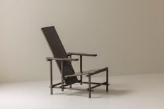 Unconventional Modernist metal armchair, in the manner of Gerrit Rietveld, 1980s