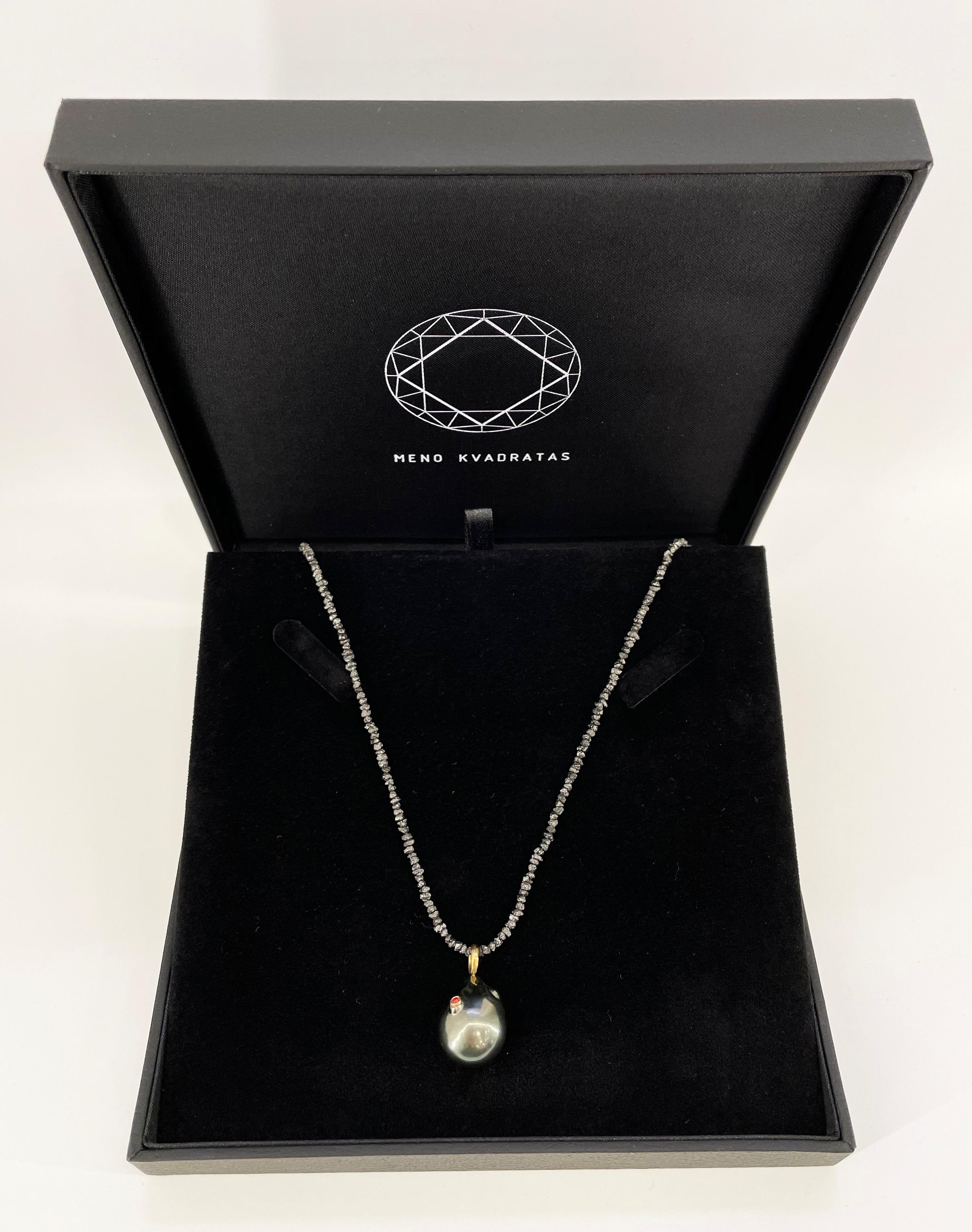 Uncut Diamonds Necklace with Dark Baroque Pearl and 0.05 Carat Sapphire For Sale 2