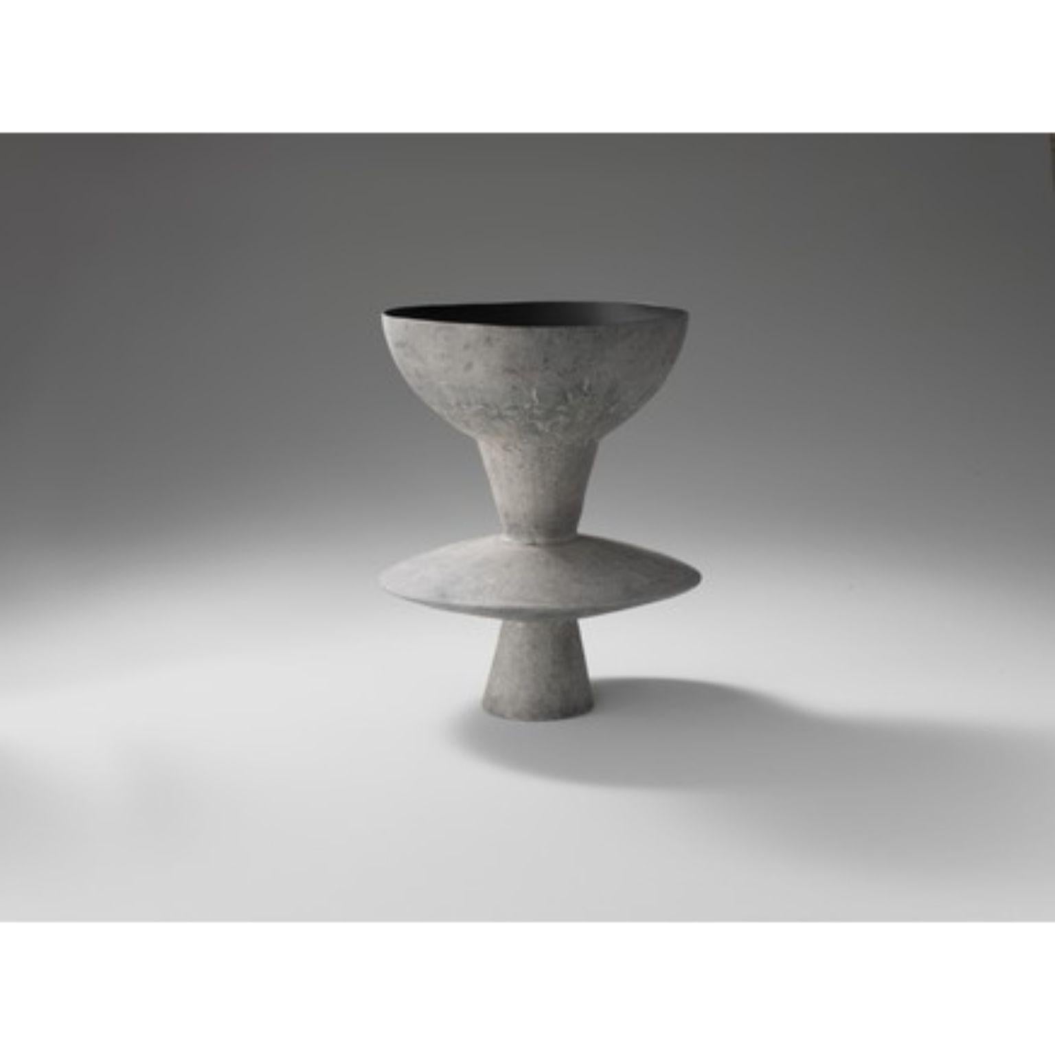 Unda Vase by Imperfettolab For Sale 2