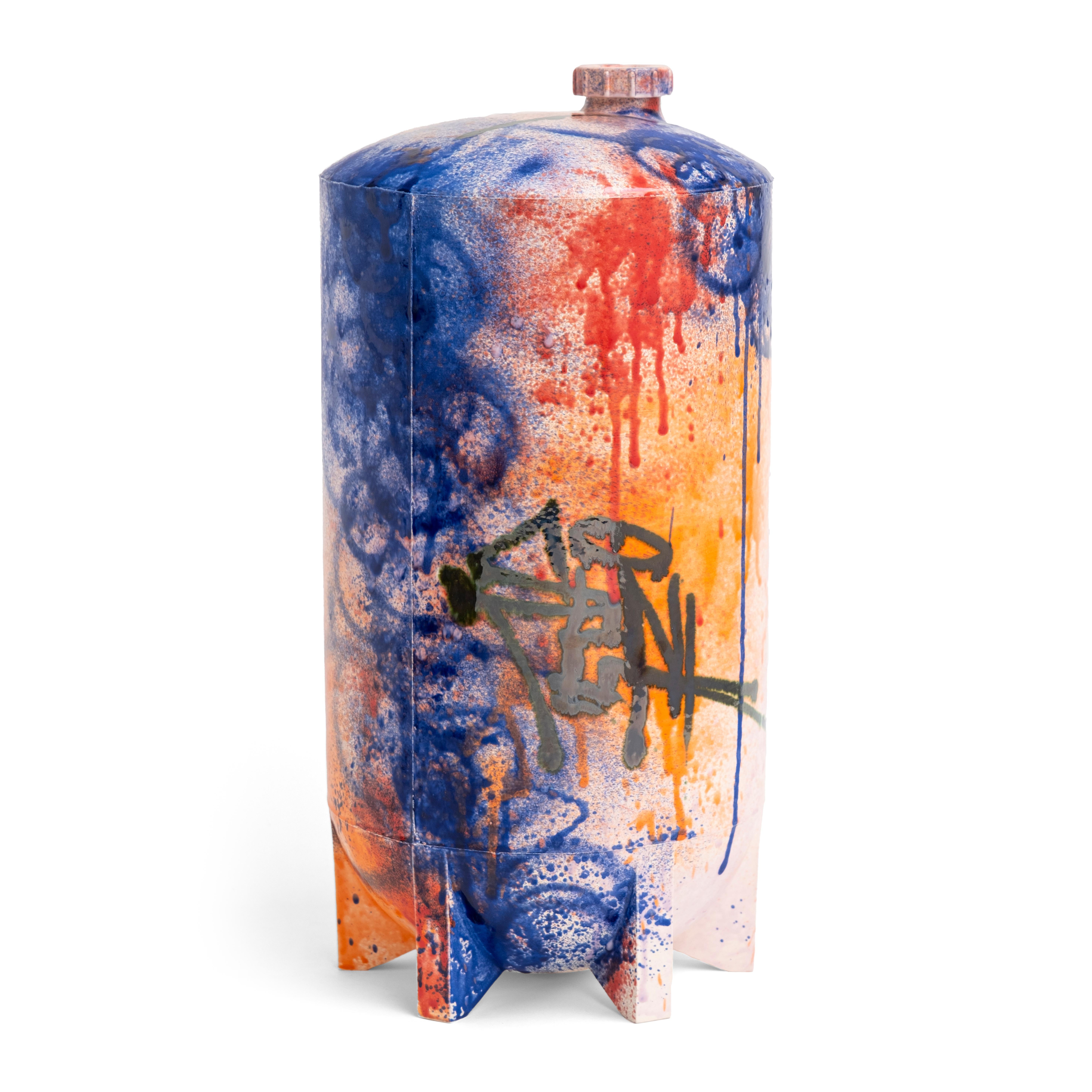 Under Pressure 7 by Yuri van Poppel.
Dimensions: D 27 x H 55 cm.
One of a kind.
Material: earthenware, layered ceramic glazes, various colours.
Handmade and spray-painted by hand by SunkOne. Removable lid.

Everlasting graffiti spray-painted