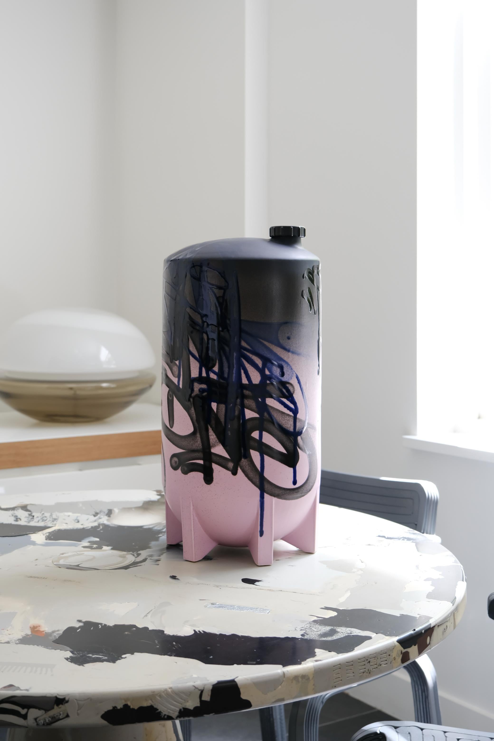 XXI secolo e contemporaneo Under Pressure 8 di Yuri Van Poppel in vendita