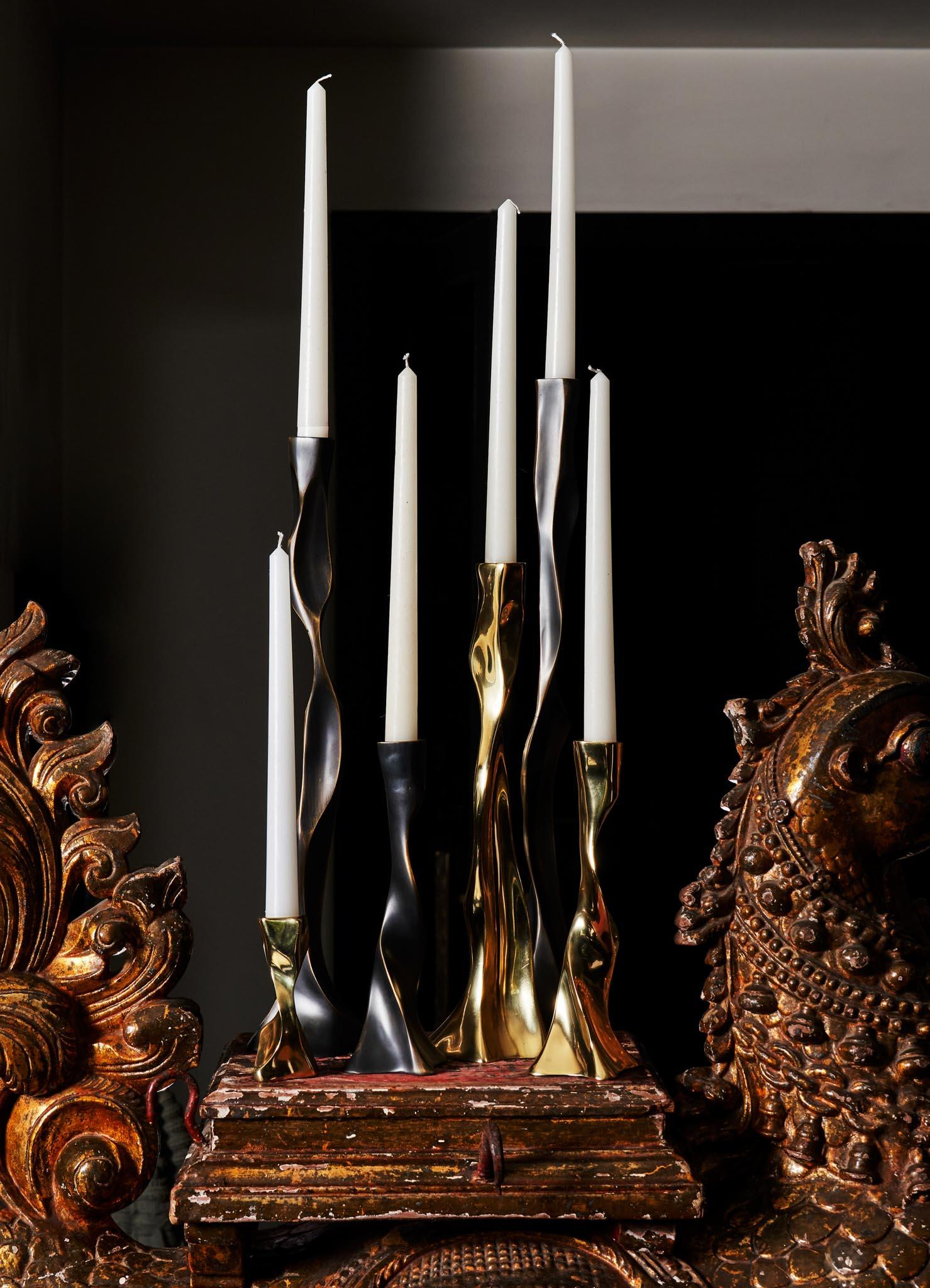 Under The Banyan Bronze Kerzenständer groß aus Messing, Viya von Vikram Goyal im Angebot 4