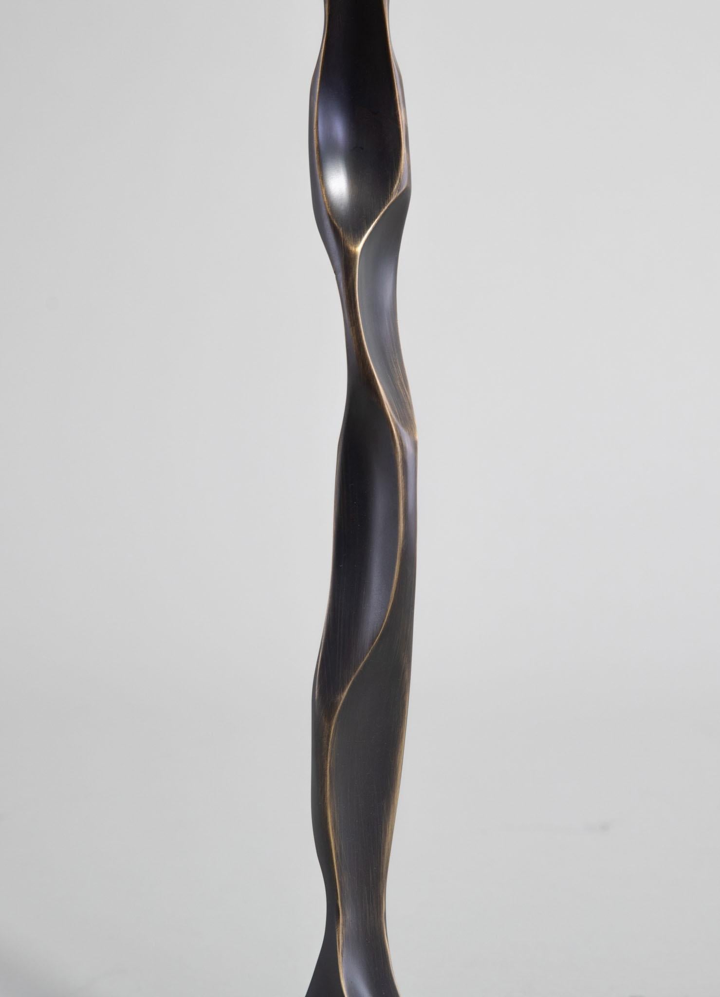 Under The Banyan Bronze Kerzenständer groß aus Messing, Viya von Vikram Goyal im Angebot 2