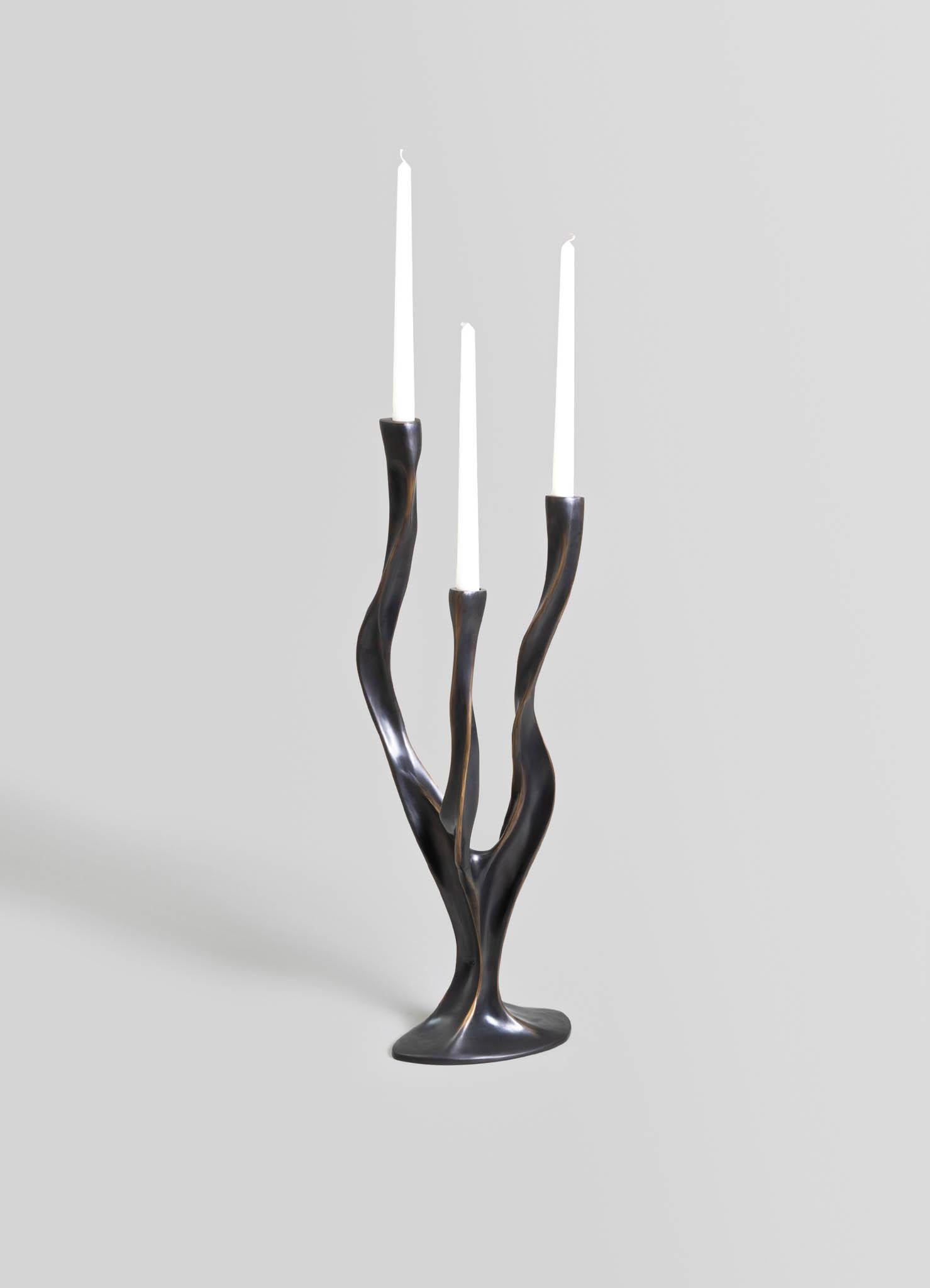 Indiano Candelabro in bronzo Under The Banyan Small in ottone, Viya by Vikram Goyal in vendita