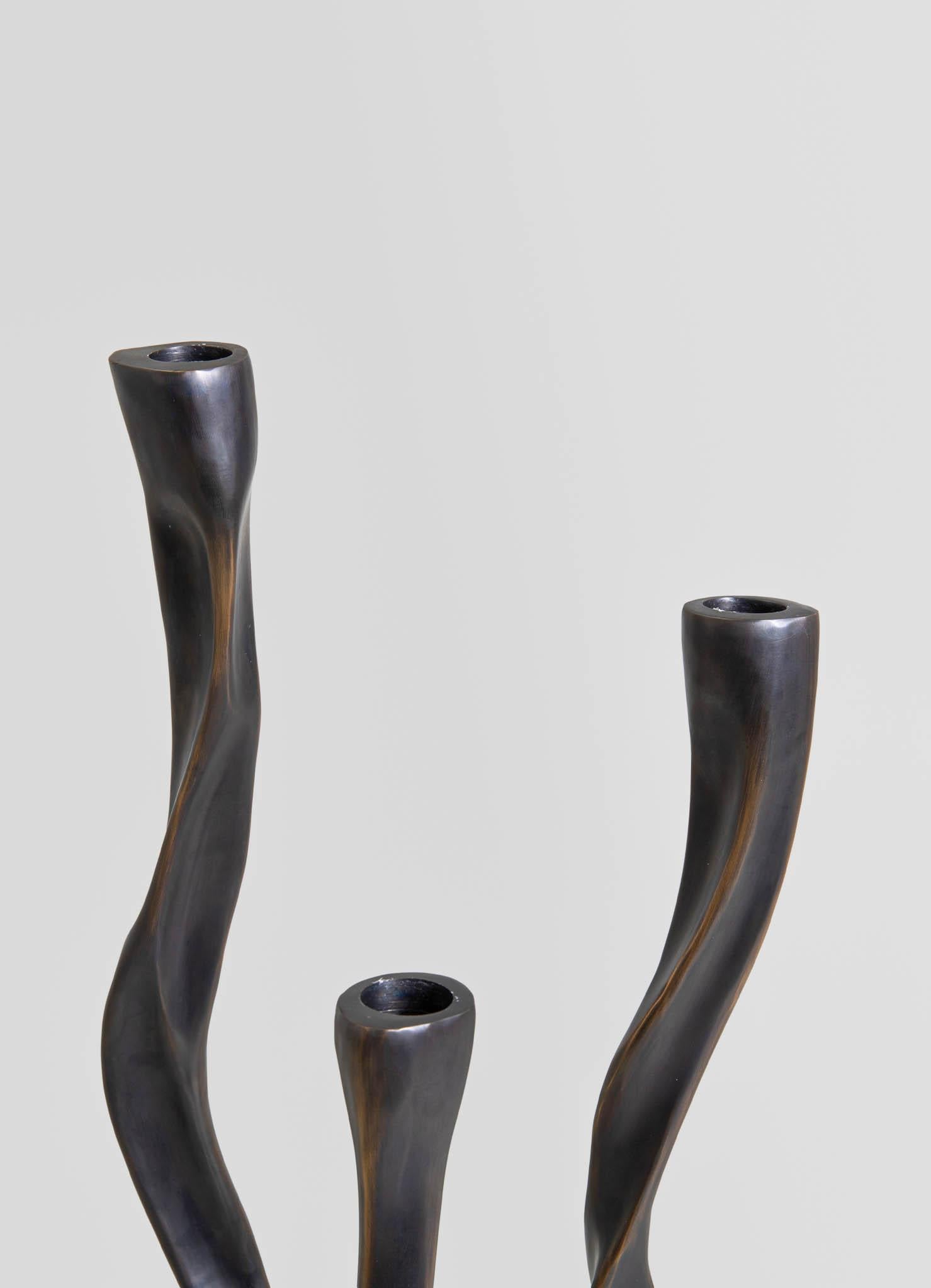 Calco Candelabro in bronzo Under The Banyan Small in ottone, Viya by Vikram Goyal in vendita