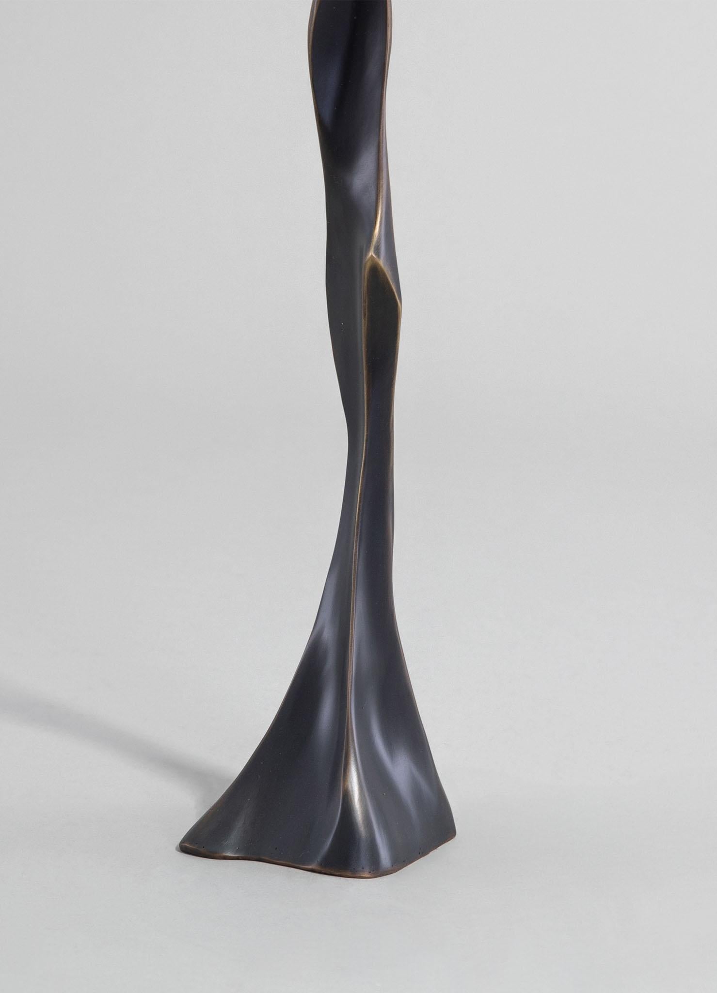 Portacandele in bronzo Under The Banyan alto in ottone, Viya di Vikram Goyal in vendita 1