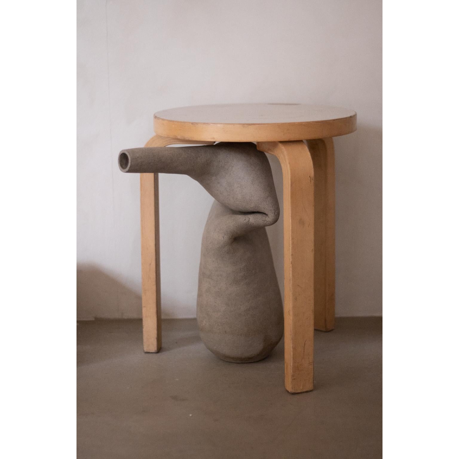 Moderno Under The Bench Decorative Ceramic Vase by Lillian Tørlen in vendita