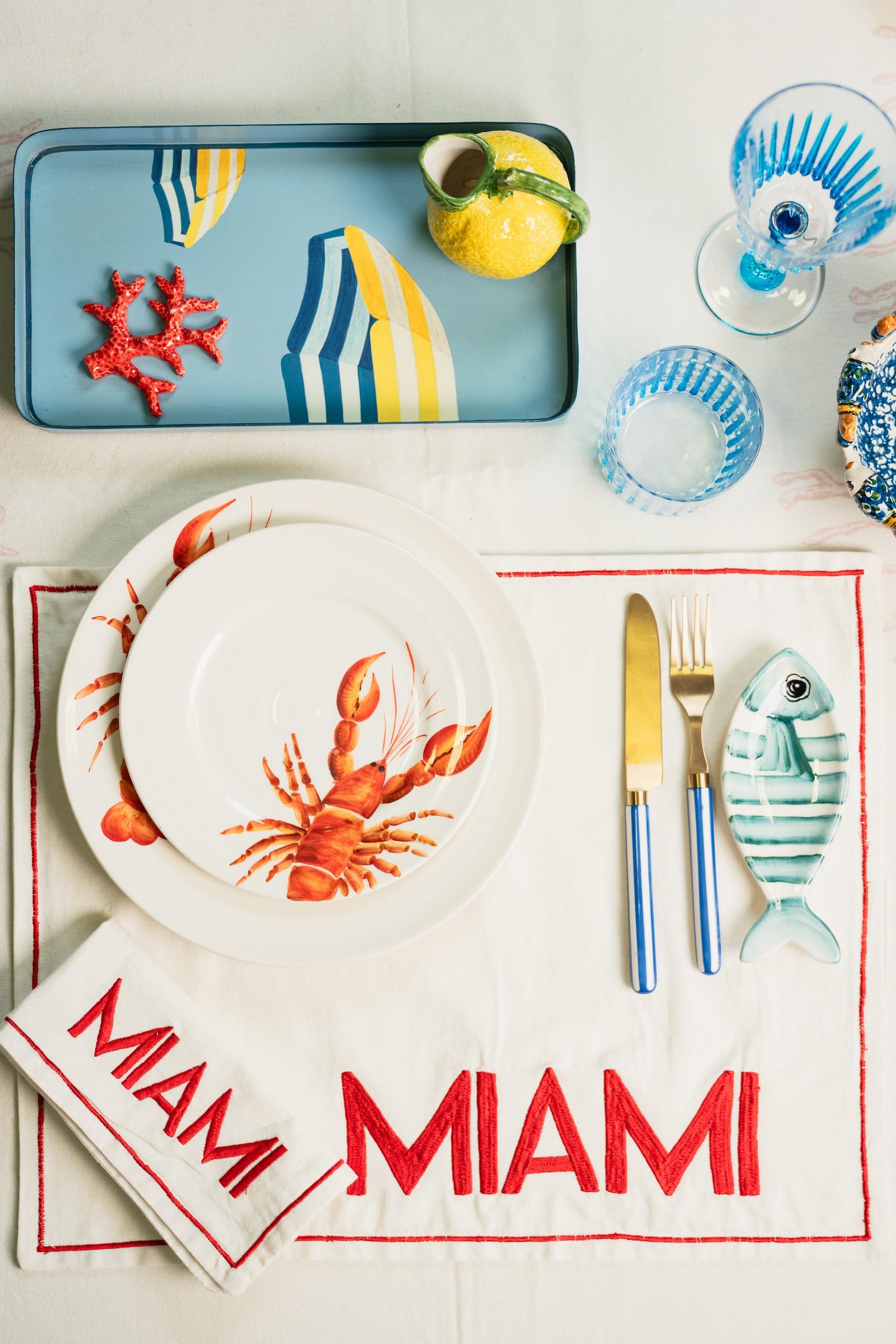 Contemporary Under The Sea - Menagerie D’Été Hand-Painted Ceramic Salad Plate (Set of 4) For Sale