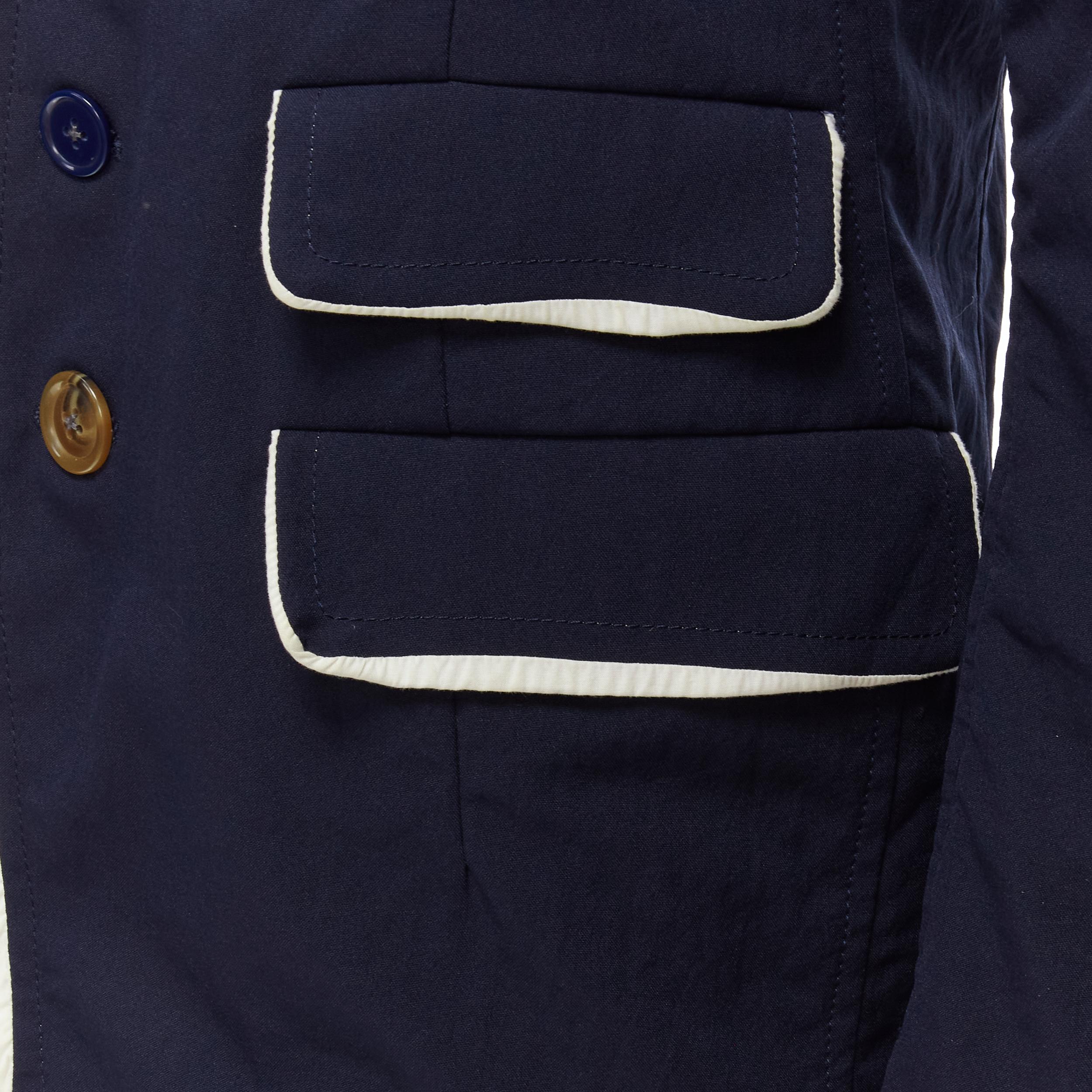 UNDERCOVER - Magnifique blazer en satin bleu marine orné de plusieurs boutons JP2 M, 2014 en vente 3