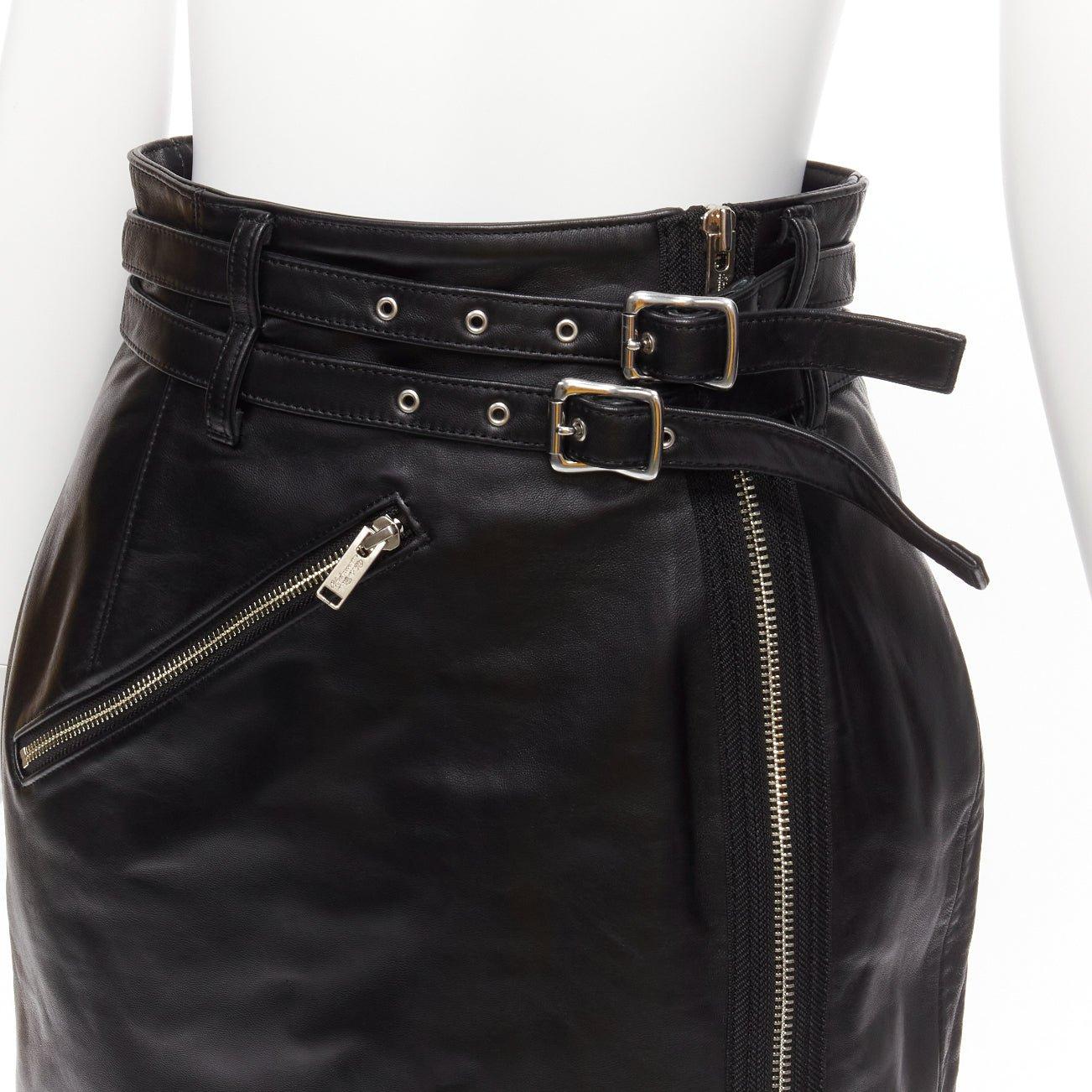 UNDERCOVER black sheep leather silver zip motorcycle biker skirt JP2 M
Reference: TGAS/D00712
Brand: Undercover
Material: Leather
Color: Black, Silver
Pattern: Solid
Closure: Zip
Lining: Black Cupro
Extra Details: Black skirt from Undercover. Made