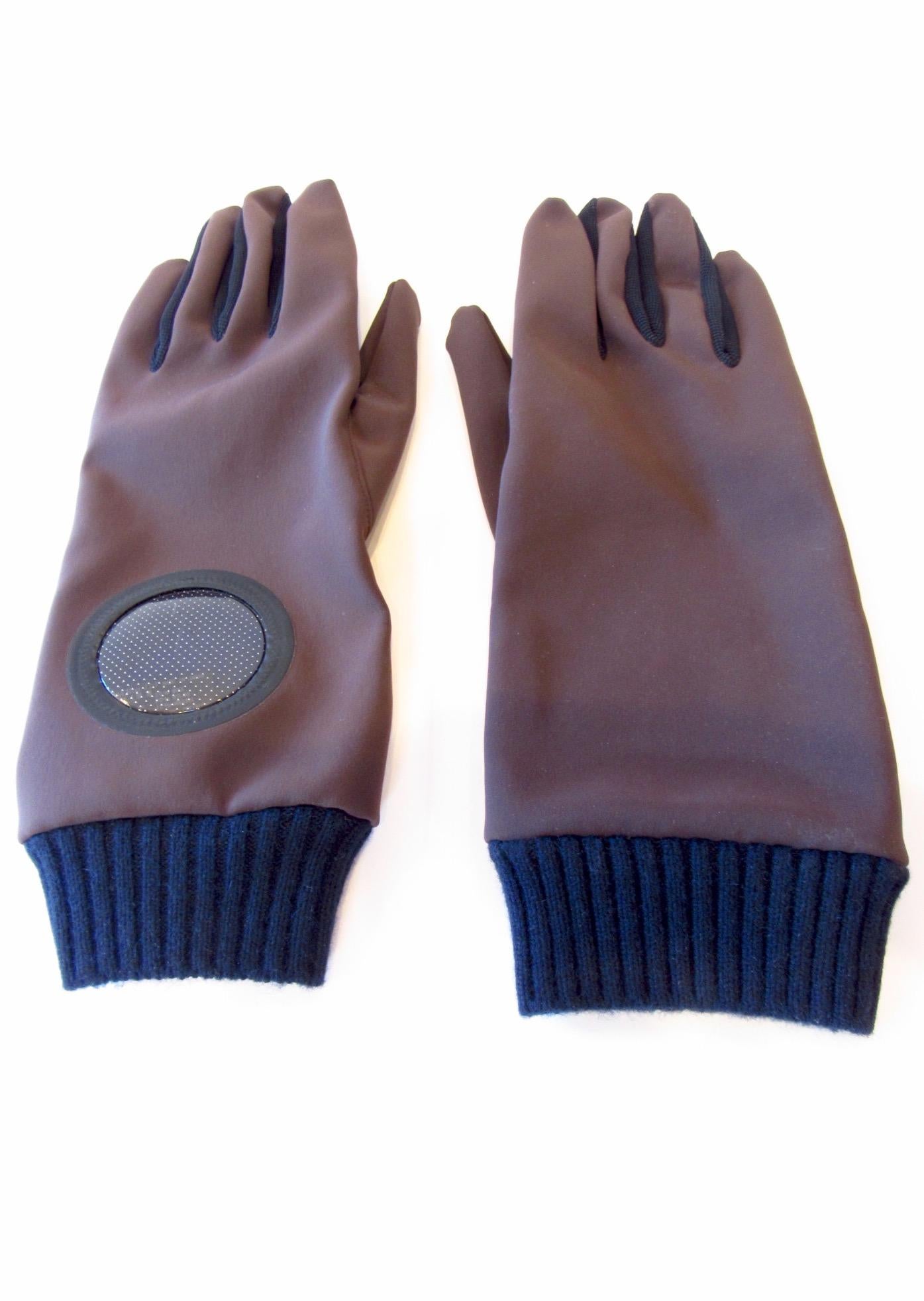 Undercover-Handschuhe aus Nylon   im Zustand „Neu“ im Angebot in Laguna Beach, CA