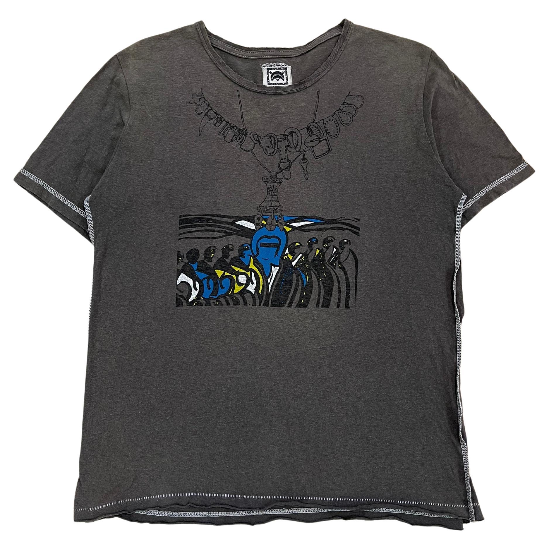 Undercover - T-shirt «ligious » vieilli SCAB, printemps-été 2003 en vente