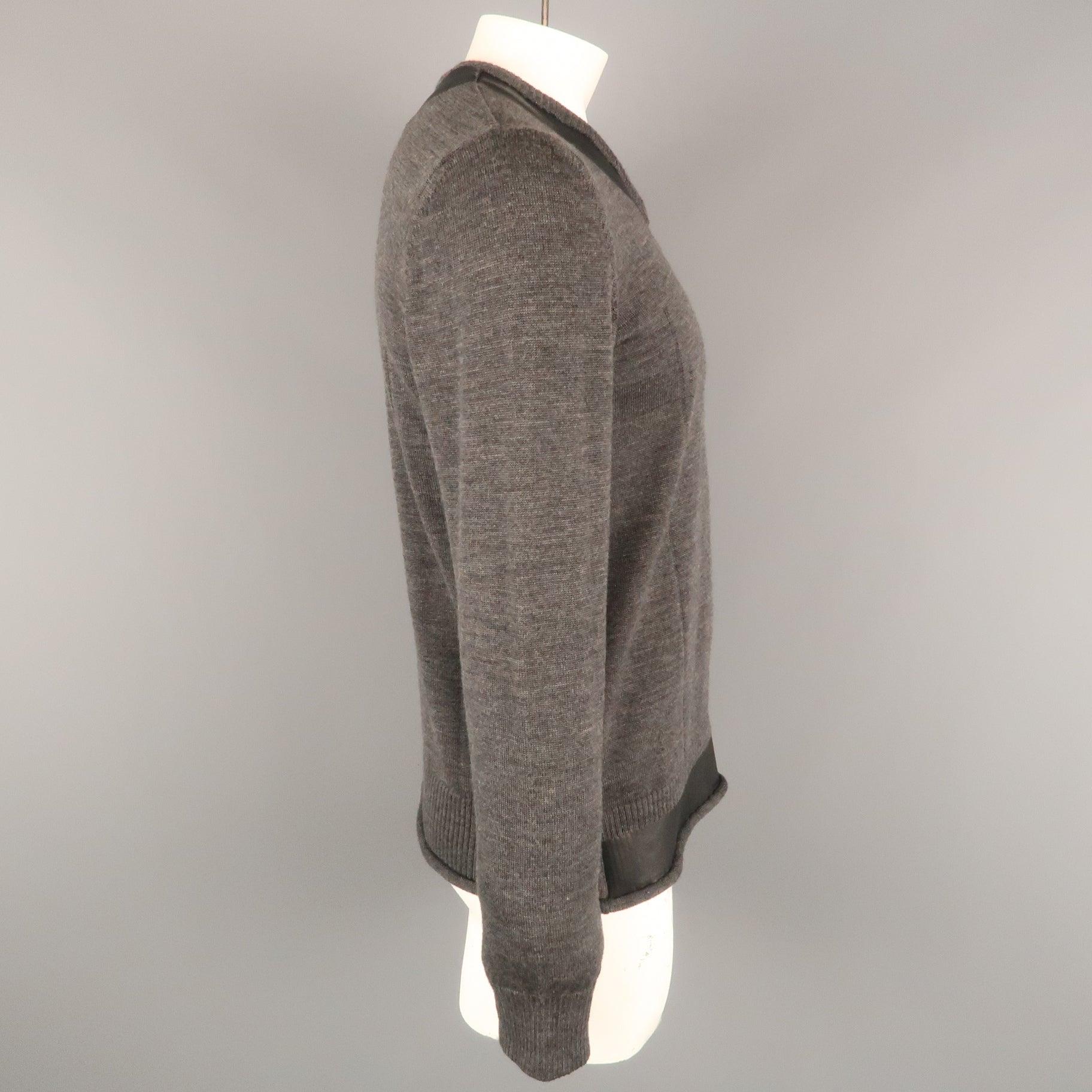 Undercover Size L Charcoal Solid Wool V-Neck Pullover (pull à col en V en laine unie anthracite) en vente 2