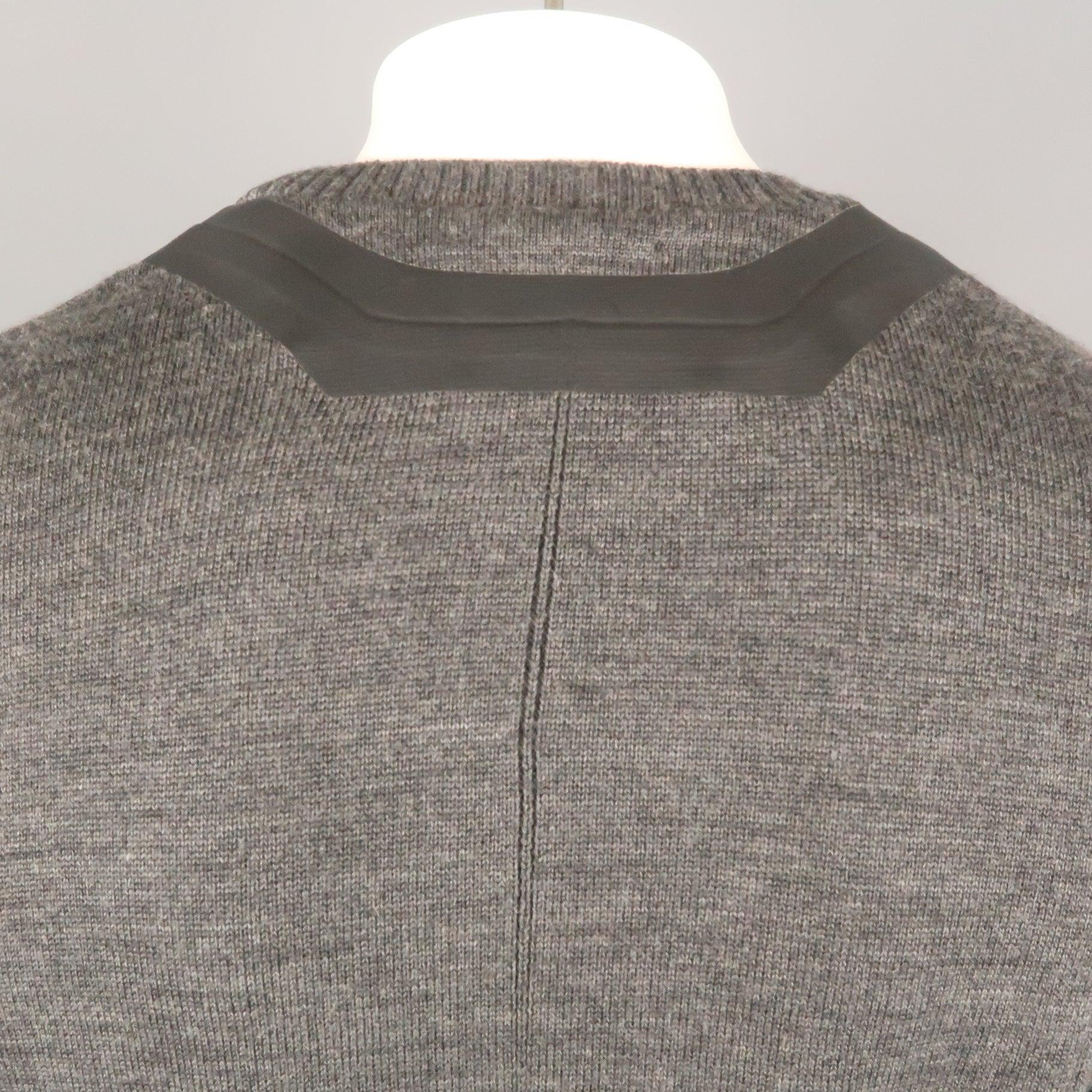 UNDERCOVER Size L Charcoal Solid Wool V-Neck Pullover For Sale 4