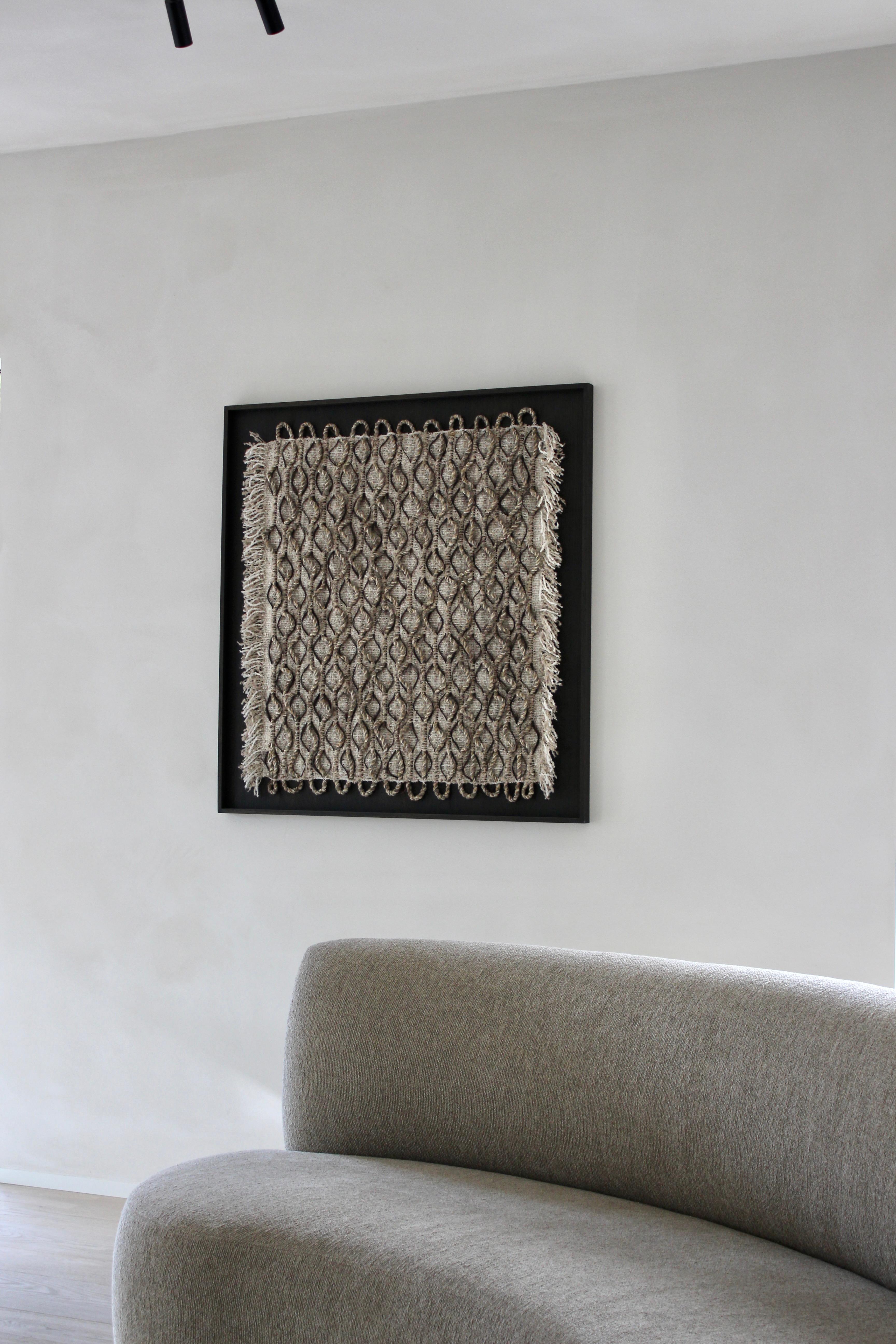 Unterneath #2 Wandskulptur von Delphine Cobbaert (Postmoderne) im Angebot