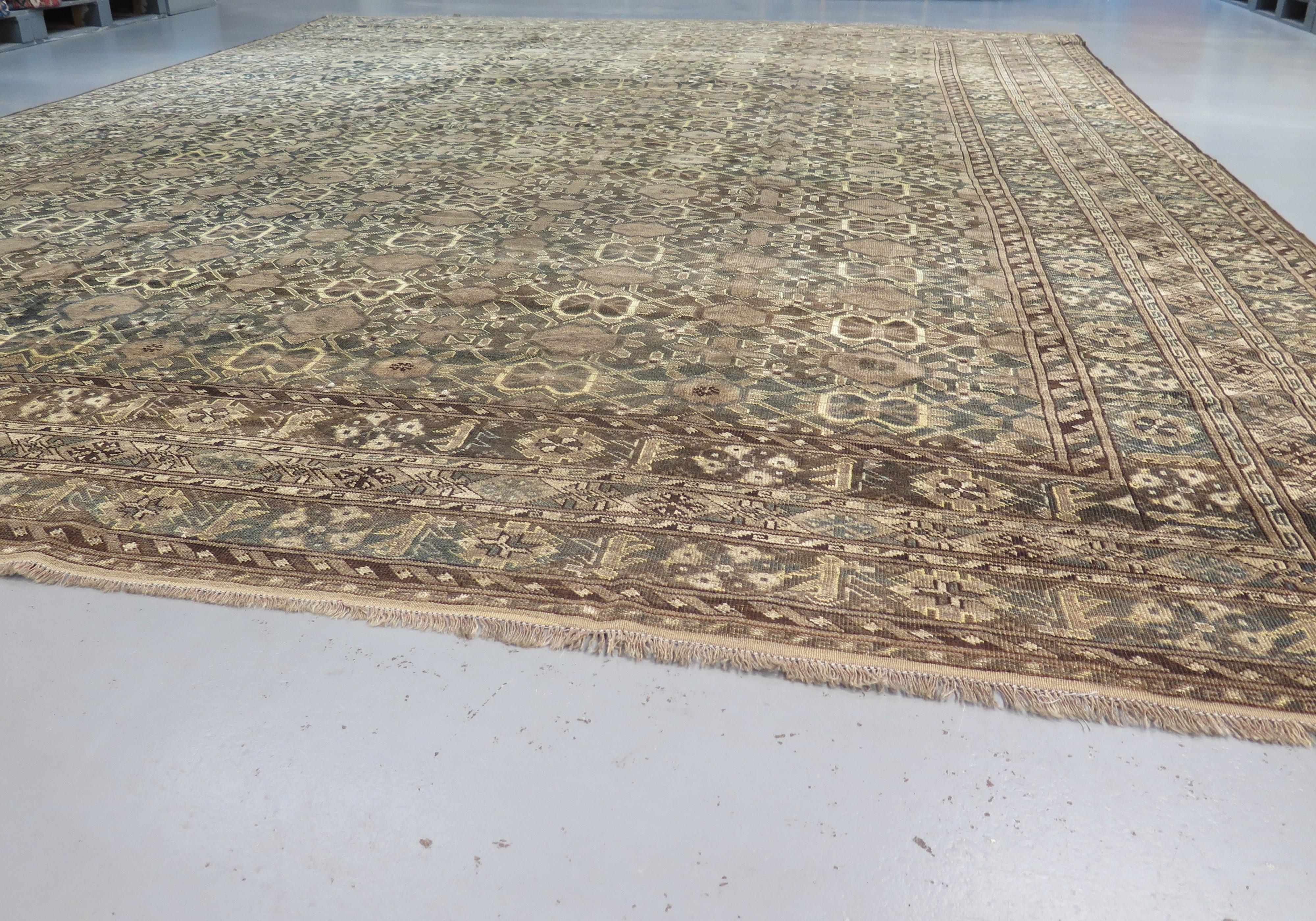 Hand-Woven Understated 1890s Beshir Carpet For Sale