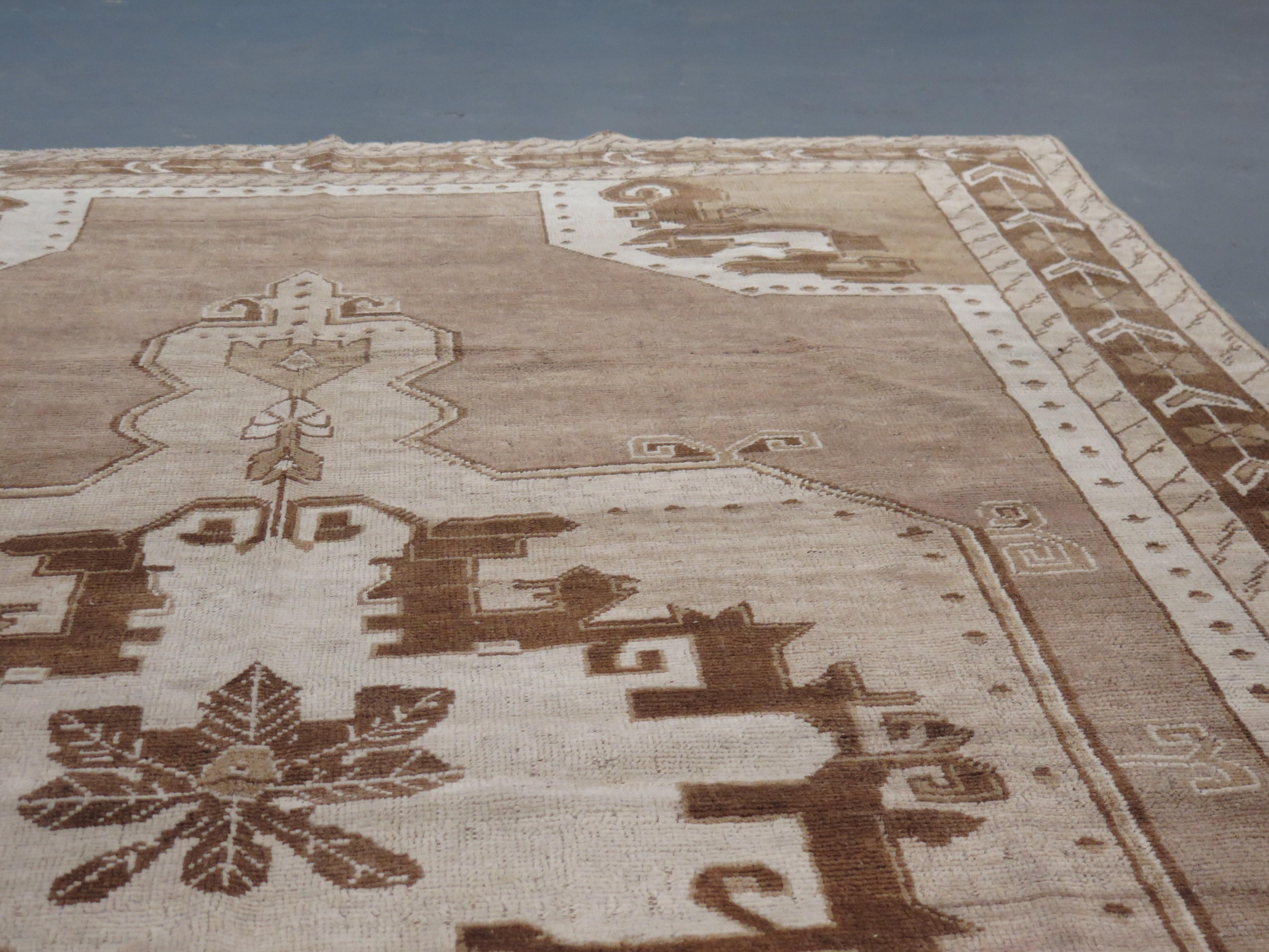 Oushak Understated c. 1930s Anatolian Carpet For Sale