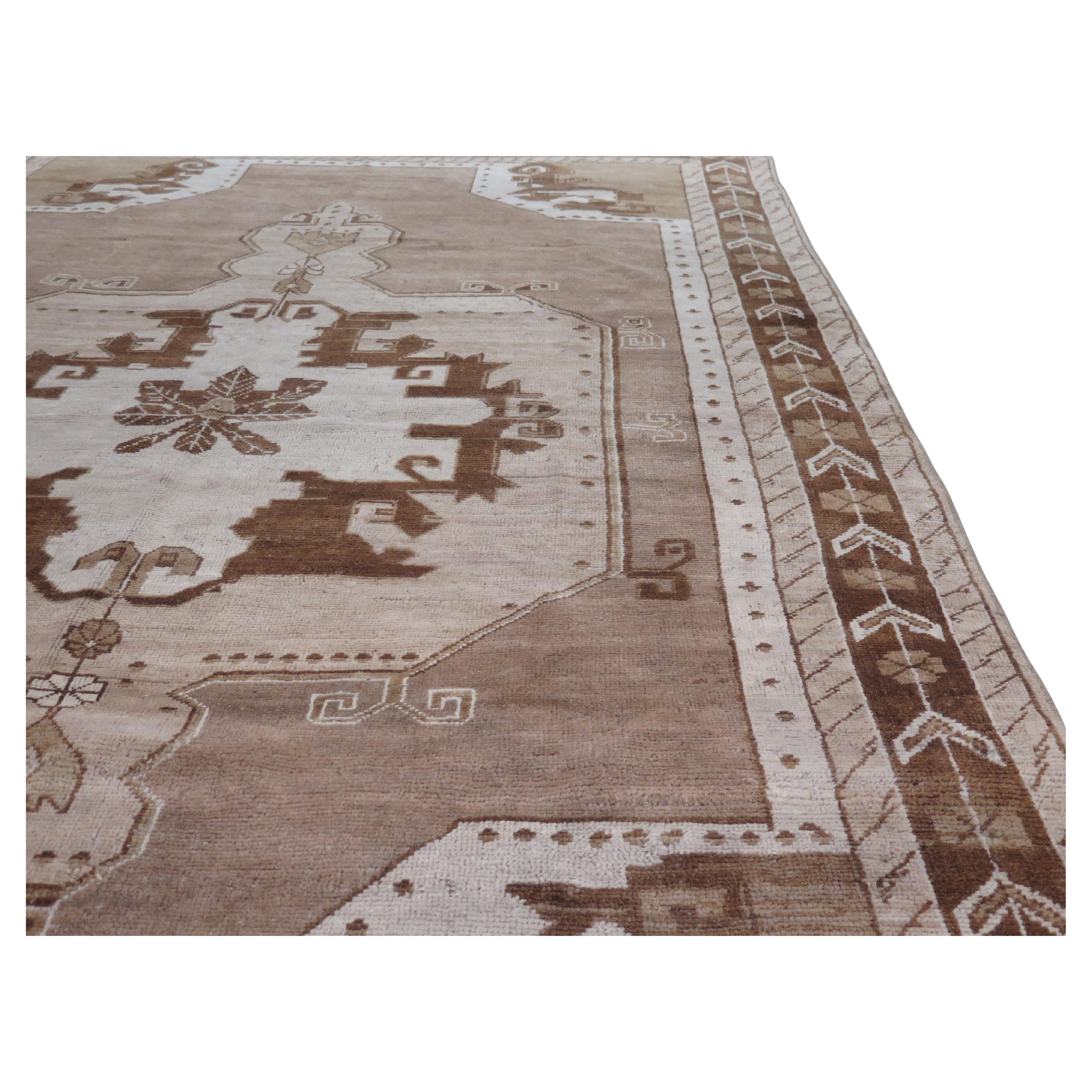 Understated c. 1930s Anatolian Carpet