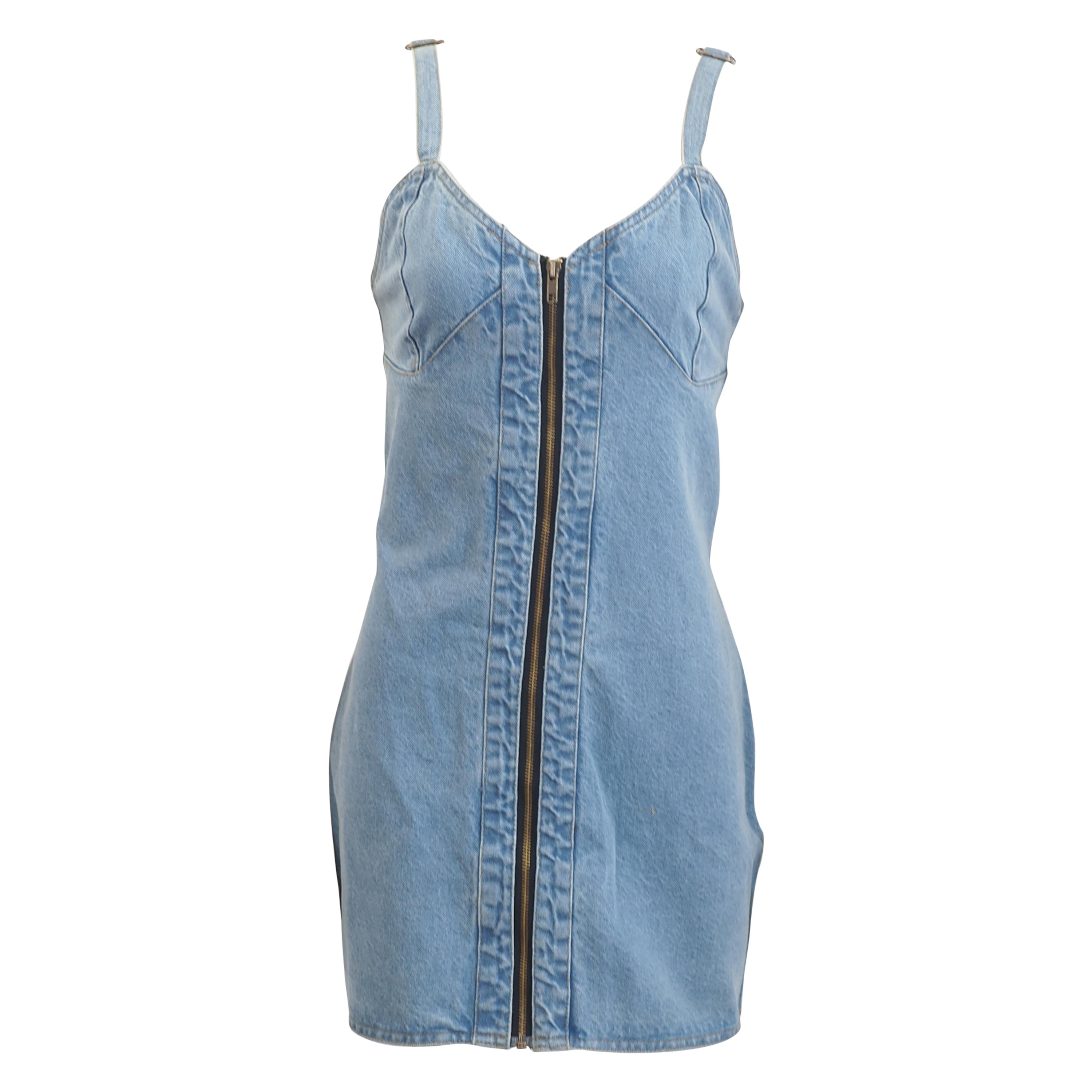 Unaufdringliches Denim-Kleid