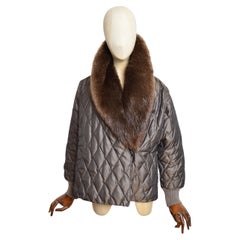 Understated Max Mara Vintage Quilted Goose Down Fur Collar Jacket