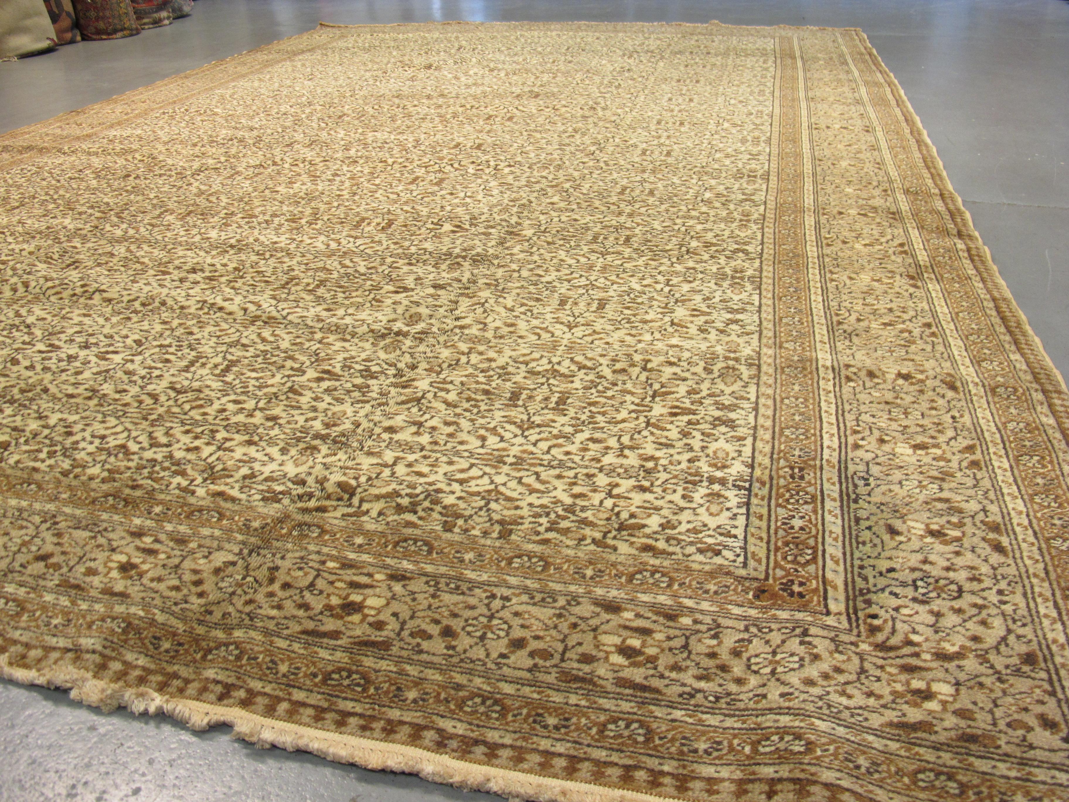 Hand-Knotted Understated Mid-Century Anatolian Carpet For Sale