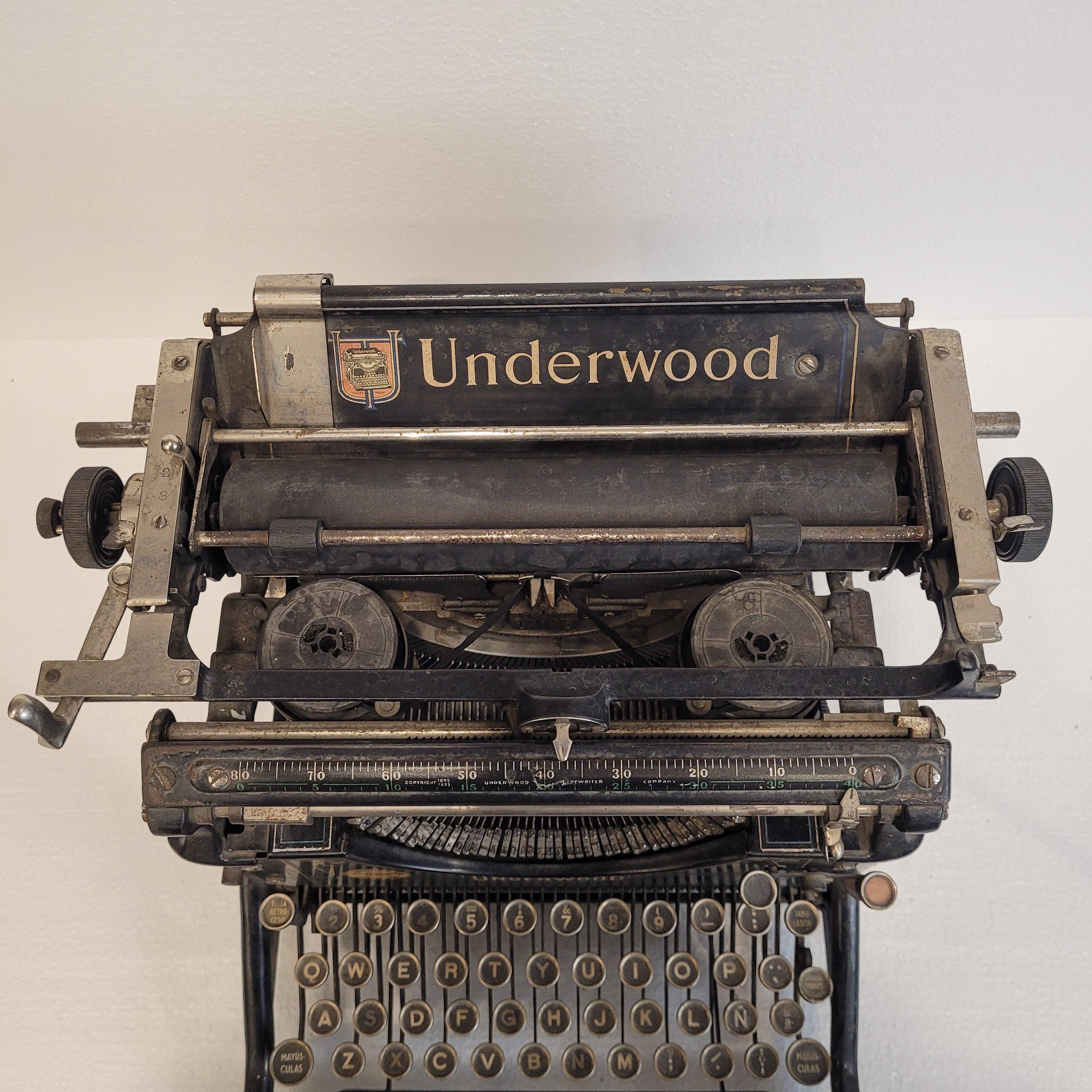 Underwood No. 5 Typewriter, cast iron , New York, circa 1917 For