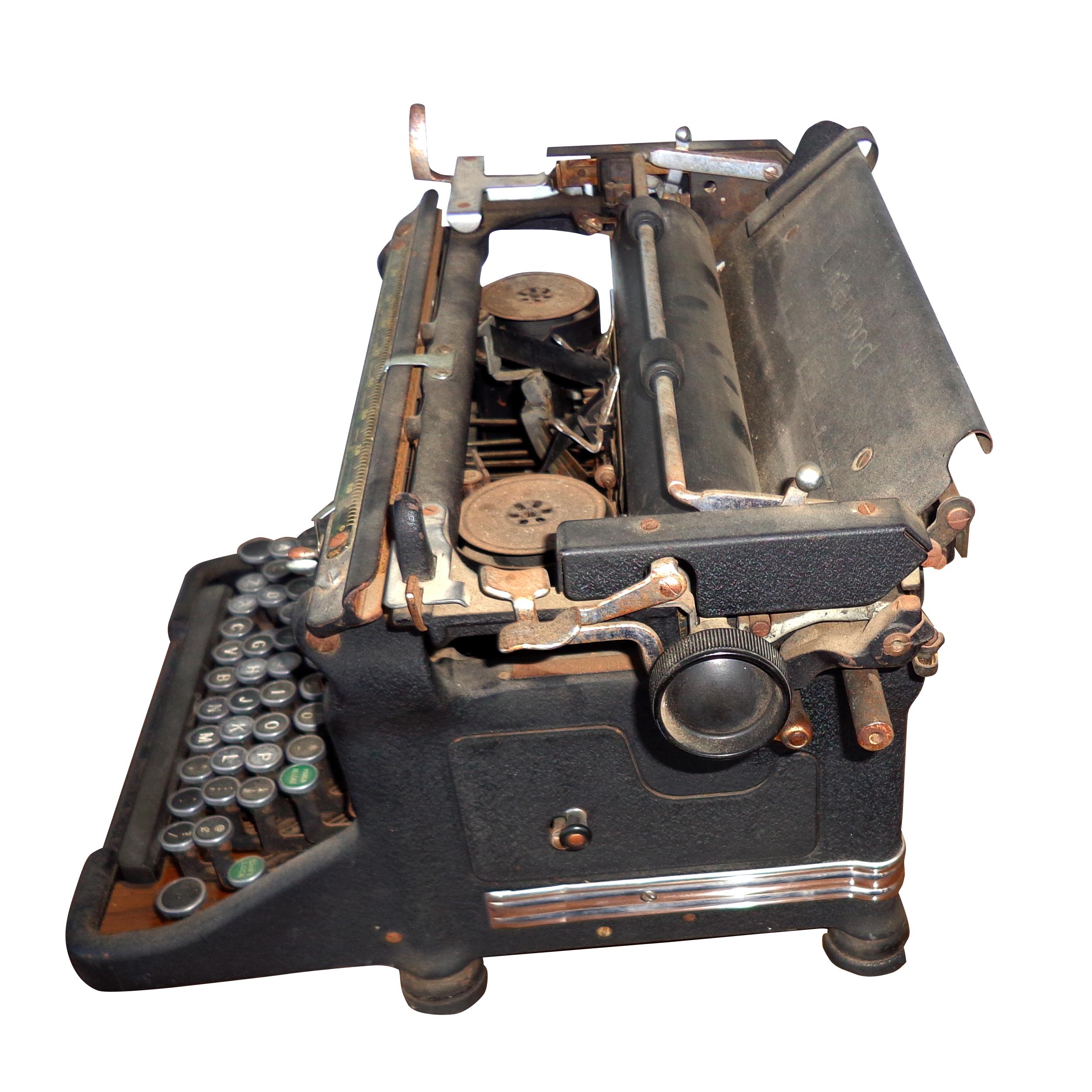 Underwood ” Vintage manual typewriter 

The Underwood Typewriter Company was a manufacturer of typewriters headquartered in New York City. Underwood produced what is considered the first widely successful, modern typewriter. 

Millions of these