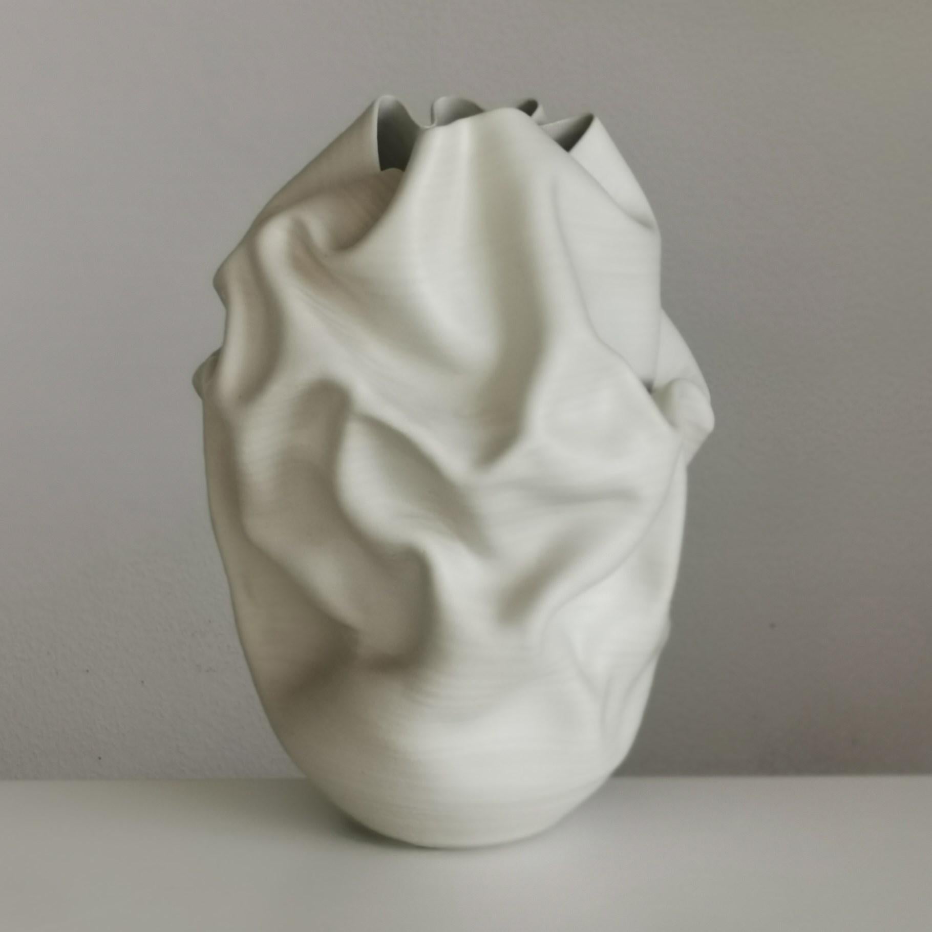Undulating Crumpled Form No 51, a Ceramic Vessel by Nicholas Arroyave-Portela 4