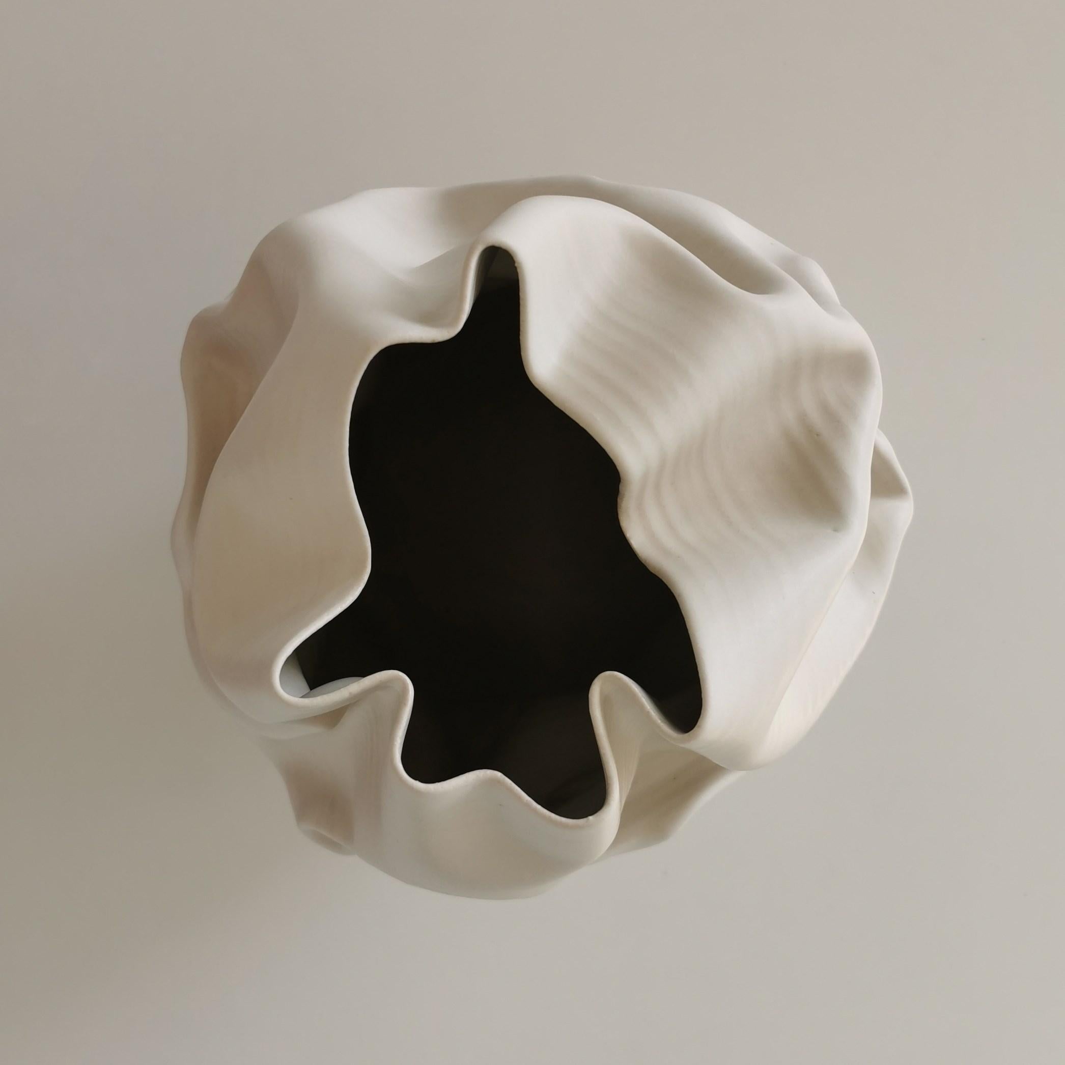 Undulating Crumpled Form No 51, a Ceramic Vessel by Nicholas Arroyave-Portela 10
