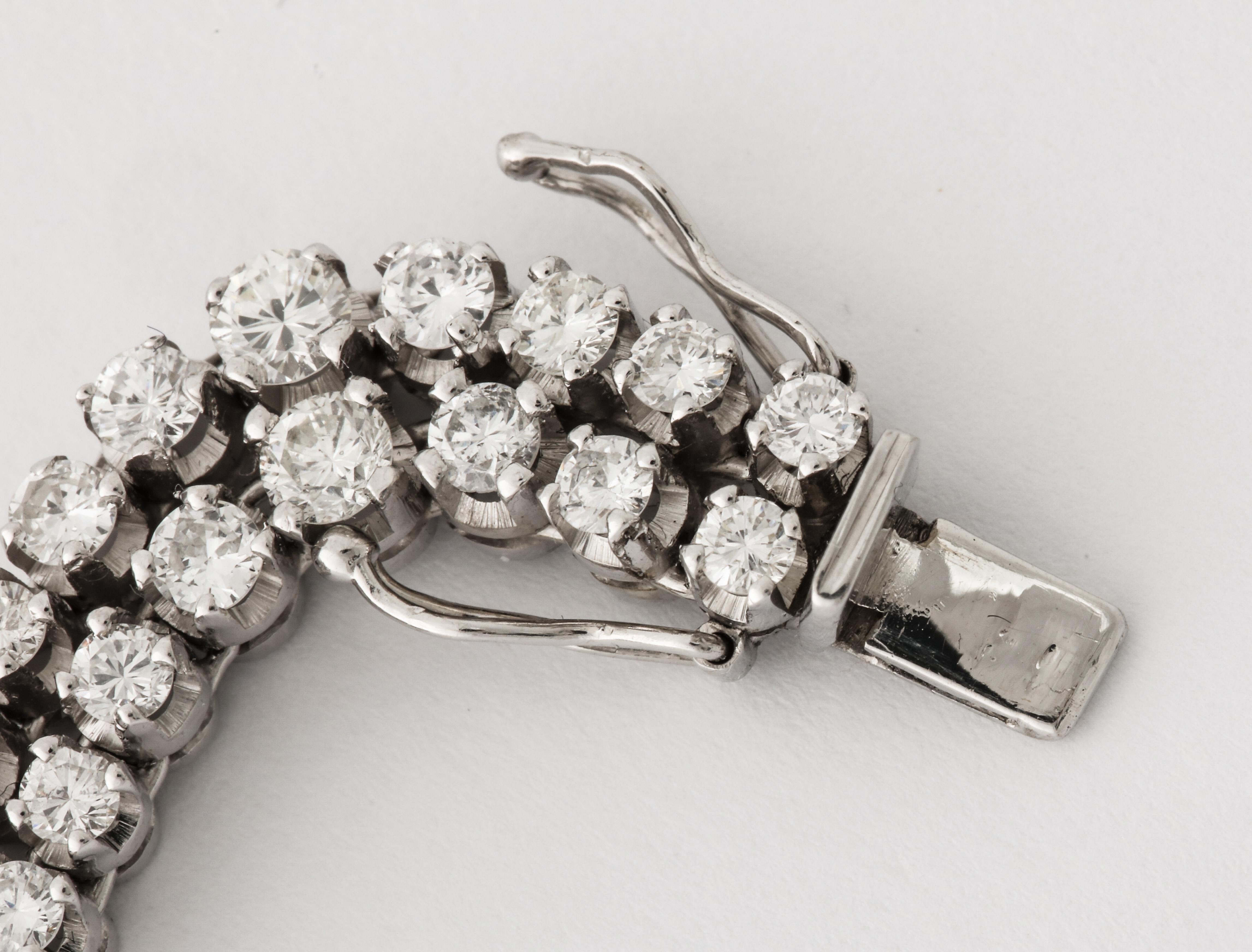 Fine Diamond Bracelet With Flexible Undulating Design For Sale 3