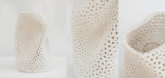 Vase Undulating Hand-Pierced Limited Edition Earthenware de Gilles Caffier