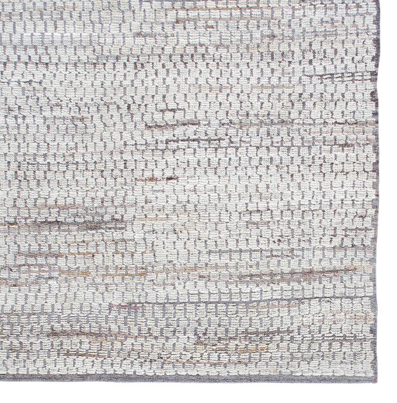 Undyed Wool Modern Relief Minimalist Textural Rug  In New Condition For Sale In New York, NY