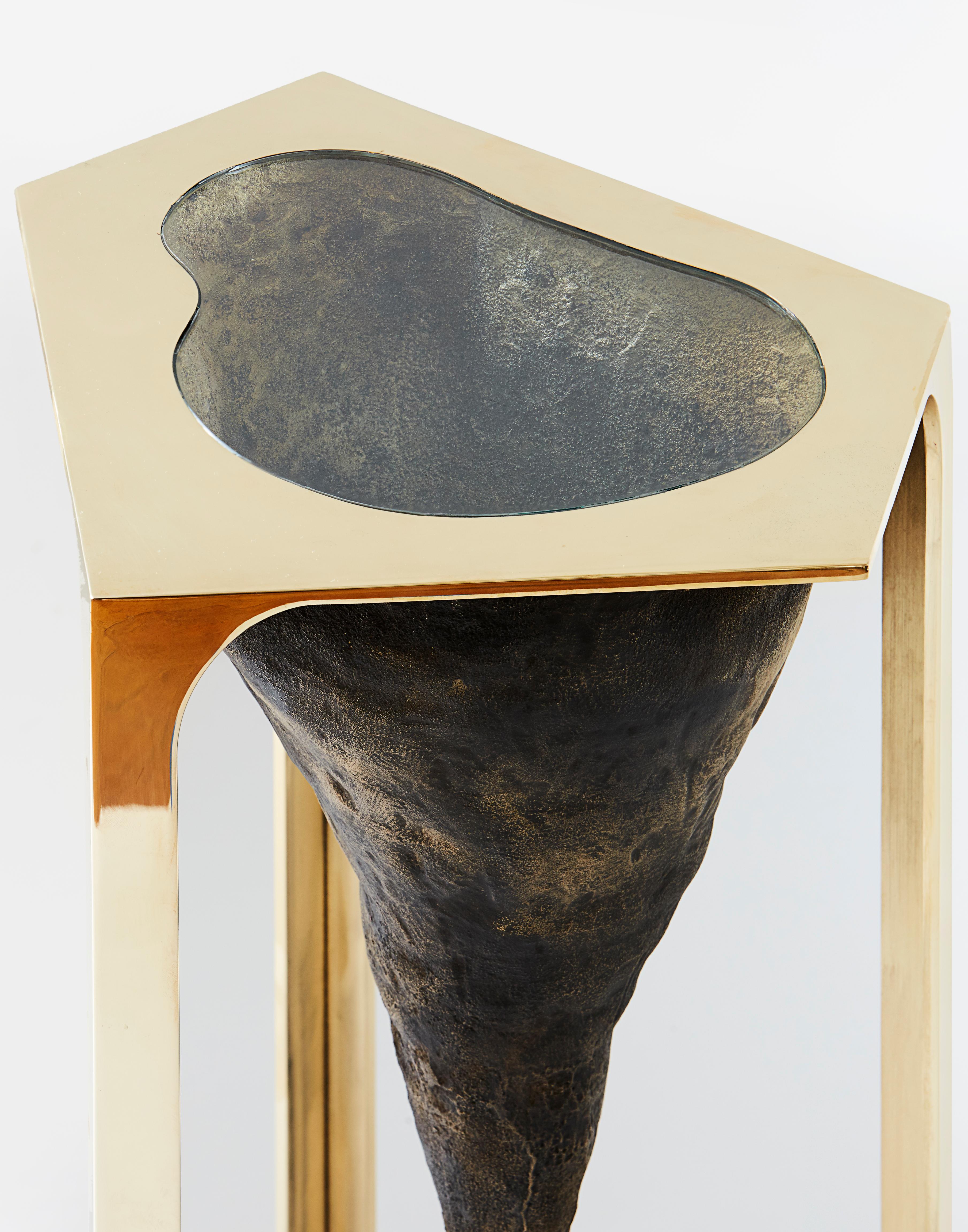 Unearth Tisch aus bronze:: glas und messing von Cam Crockford (amerikanisch) im Angebot