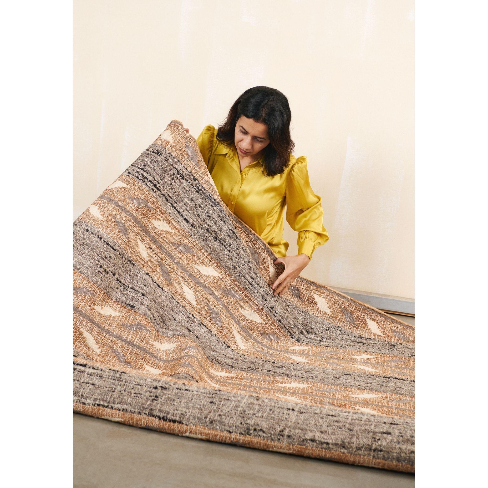 Alfombra india Arrows tejida a mano en tonos naturales de pura lana, yute y algodón Tejido a mano en venta