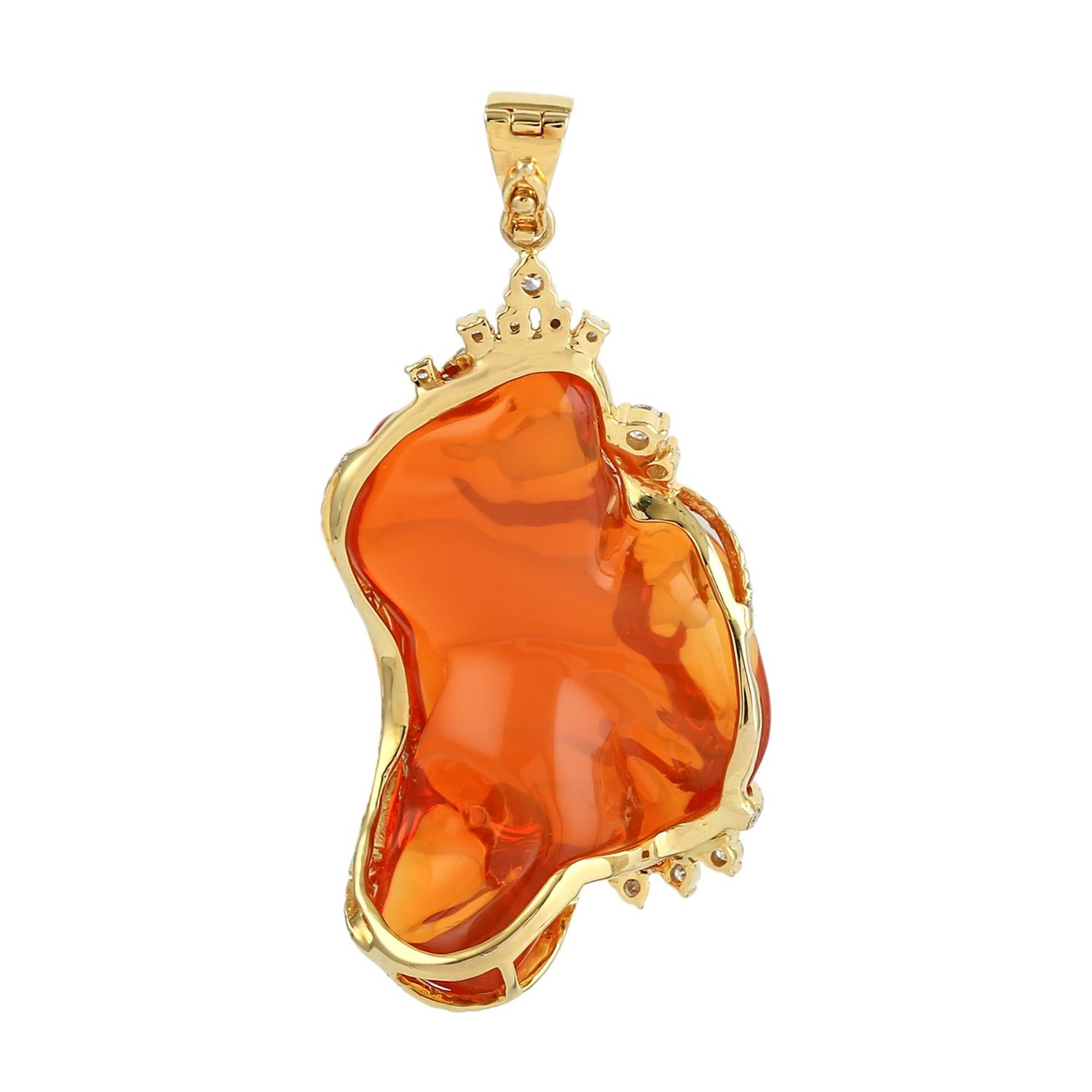 Taille mixte Uneven Shaped Fire Opal Pendant Accented With Diamonds Made In 18k Yellow Gold en vente