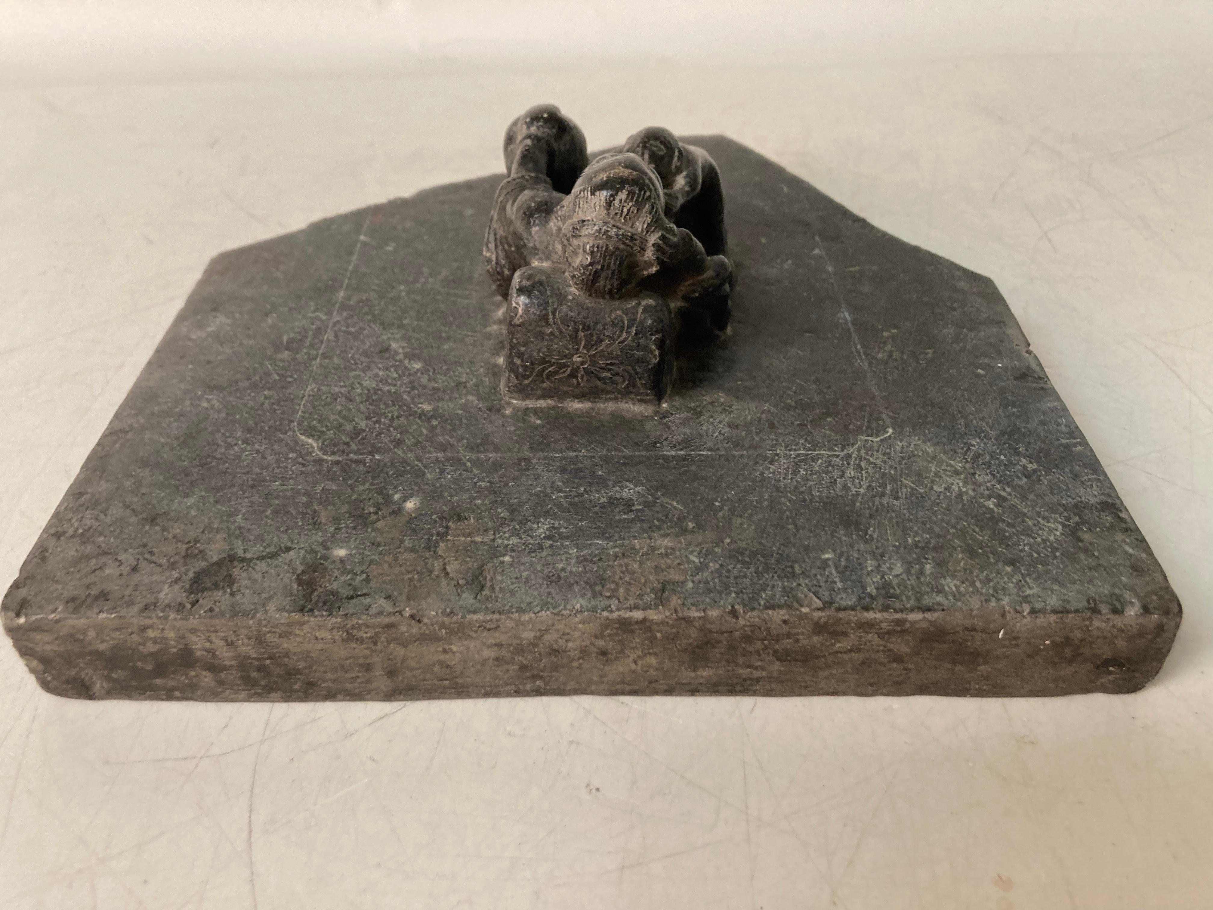 Pietra Scultura in pietra Inuit Madre & Child non finita in studio A. Stone in vendita