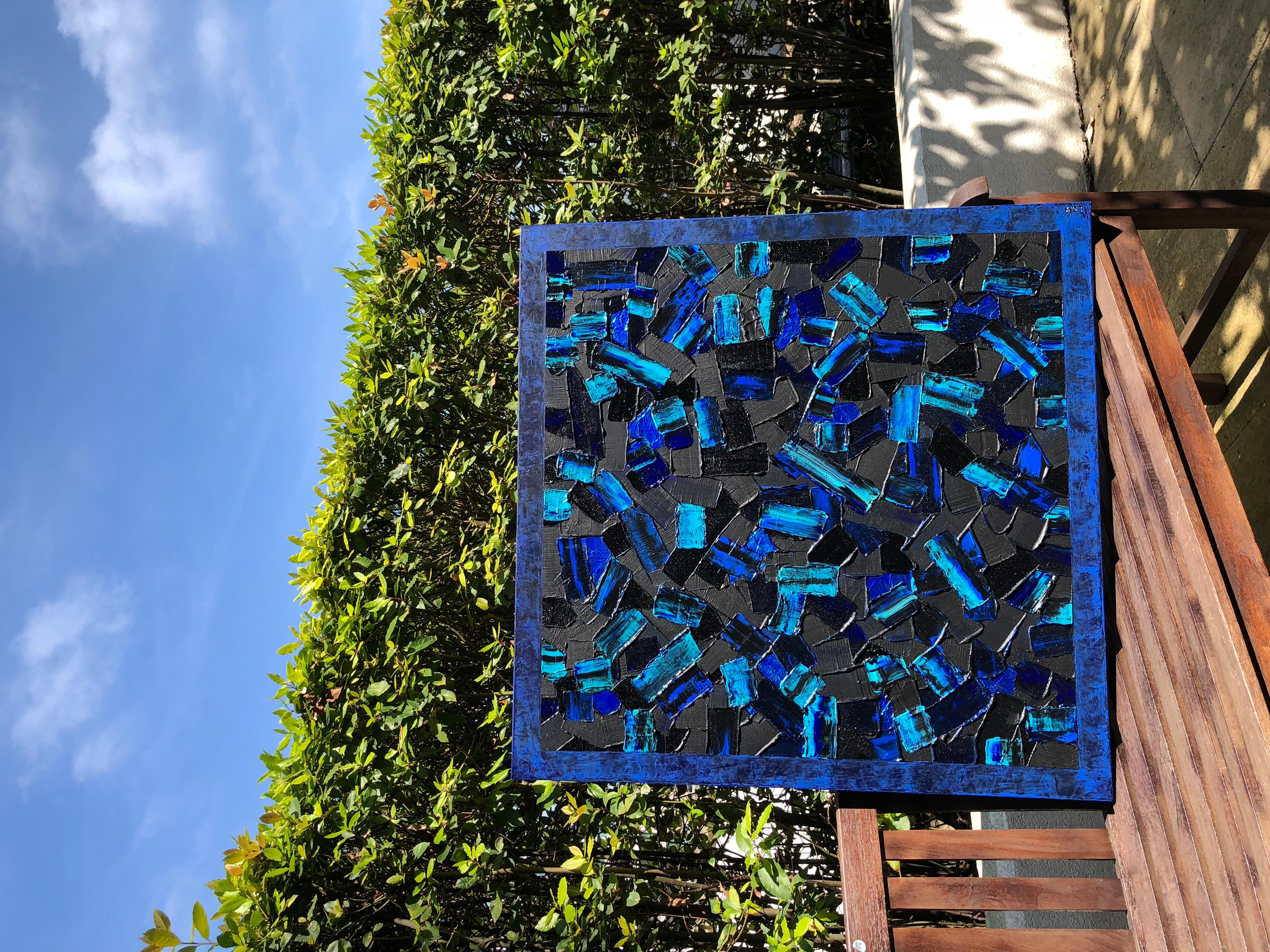 Abstract painting on canvas with heavy texture.
Acrylic and varnish for protection.
Colors: Blue.
This painting is called unfolding departure and numbered 237.
Original and signed by the artist, comes with gallery certificate.