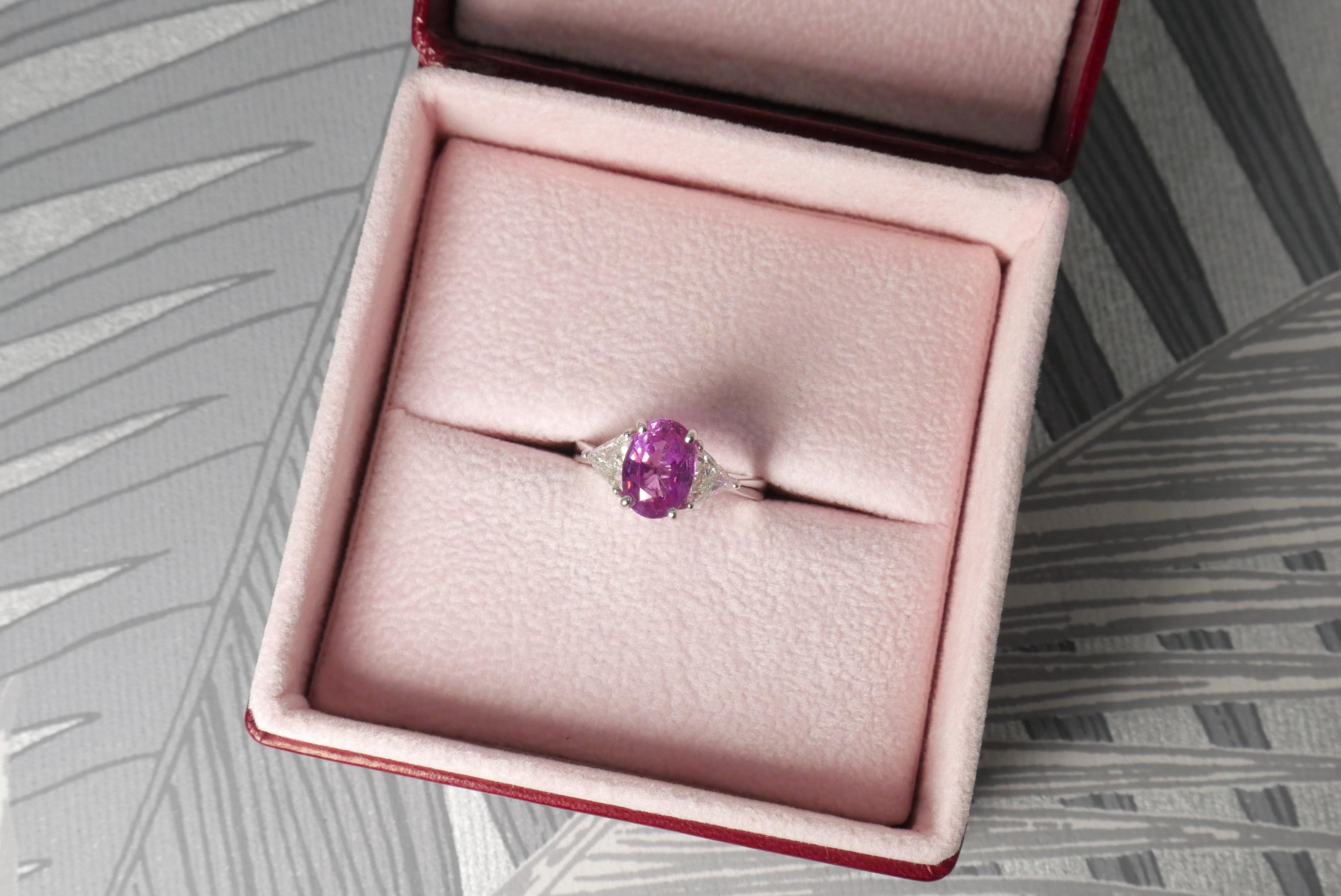 Unforgettable 3.20 Carat Pink Sapphire and White Diamond Three-Stone Ring In Excellent Condition For Sale In London, GB