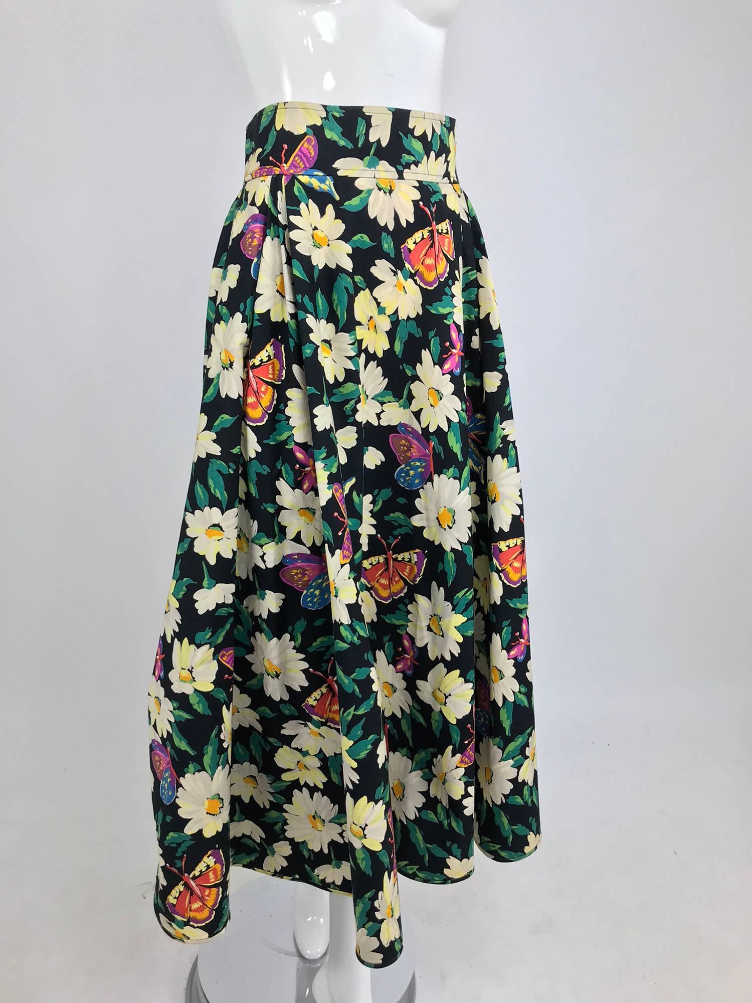 Ungaro cotton floral butterfly print high waist full skirt, 1980s In Excellent Condition In West Palm Beach, FL