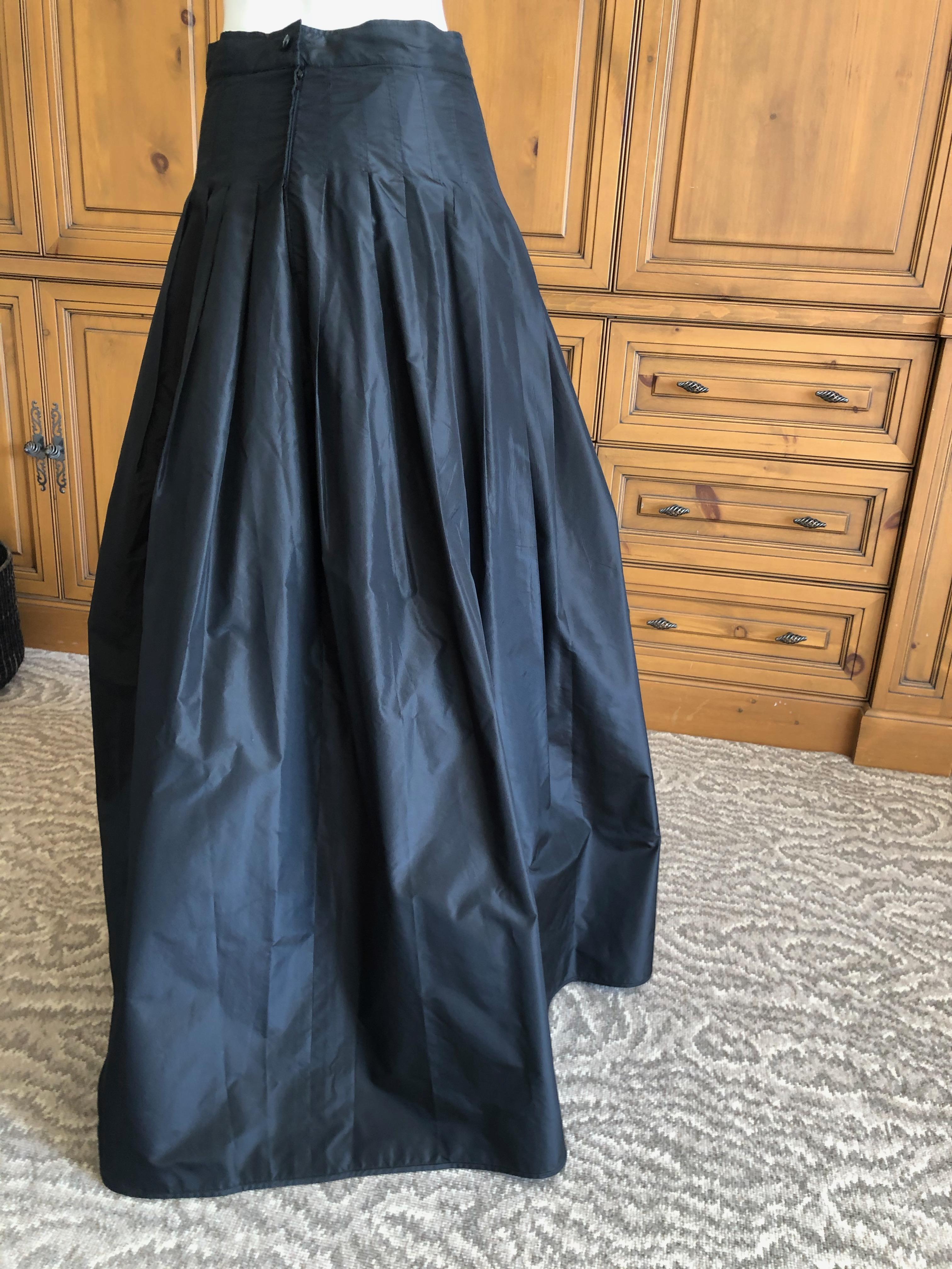 Ungaro Elegant Silk Taffeta Black Ball Skirt with Tulle and Horsehair Underskirt For Sale 3