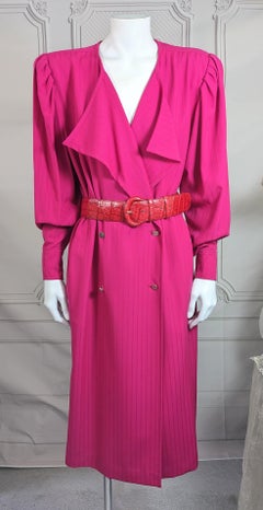 Vestido con Hombros Fuertes de Gabardina de Lana Fuschia de Ungaro