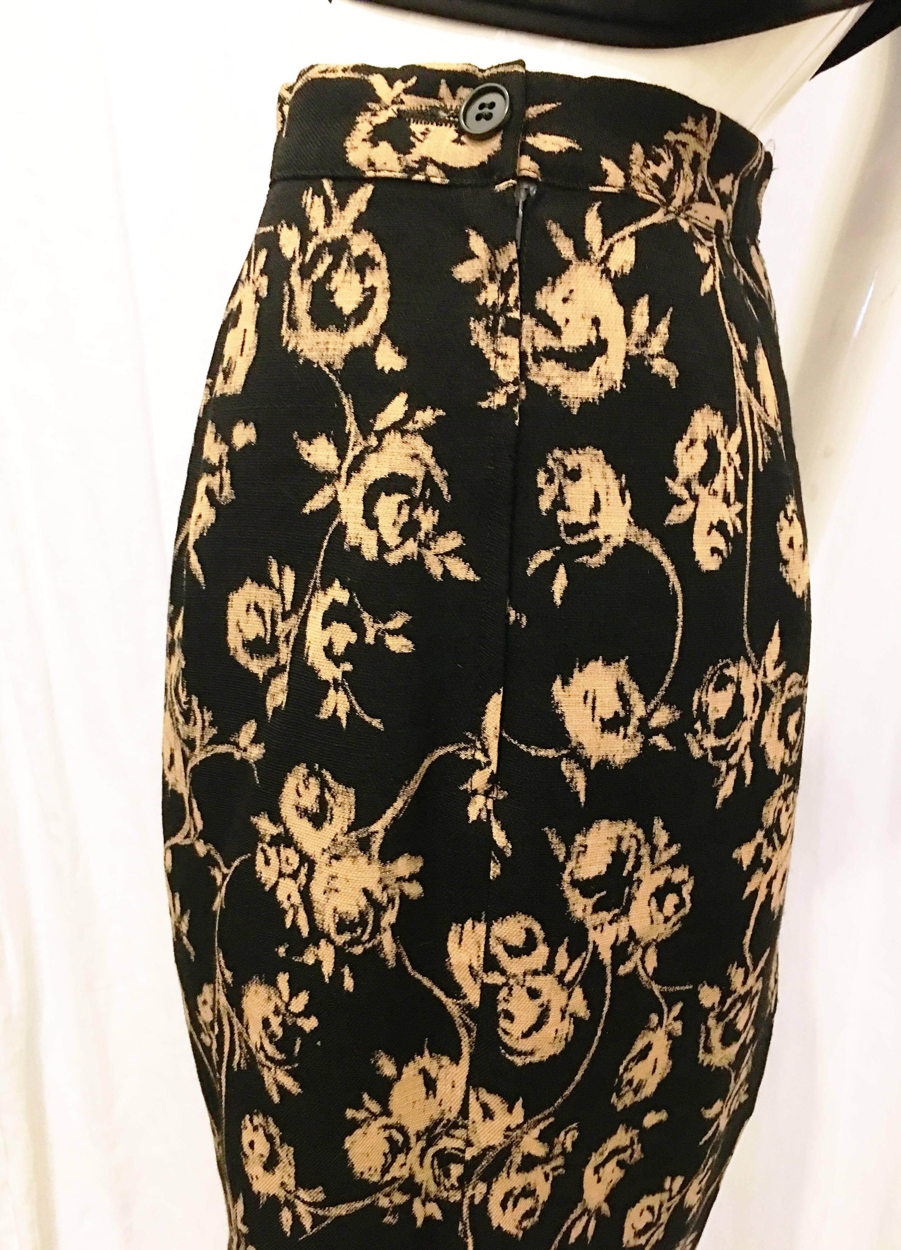 Ungaro Solo Donna Black Flower Skirt For Sale 2