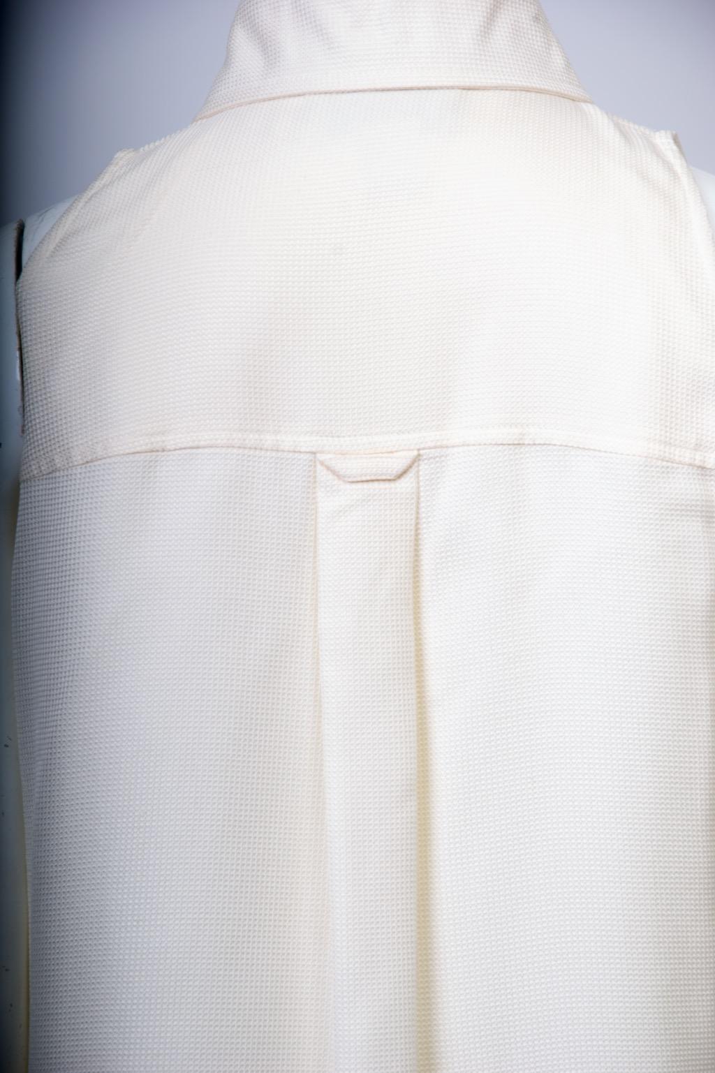 Chemise en soie blanche Ungaro, non portée en vente 2