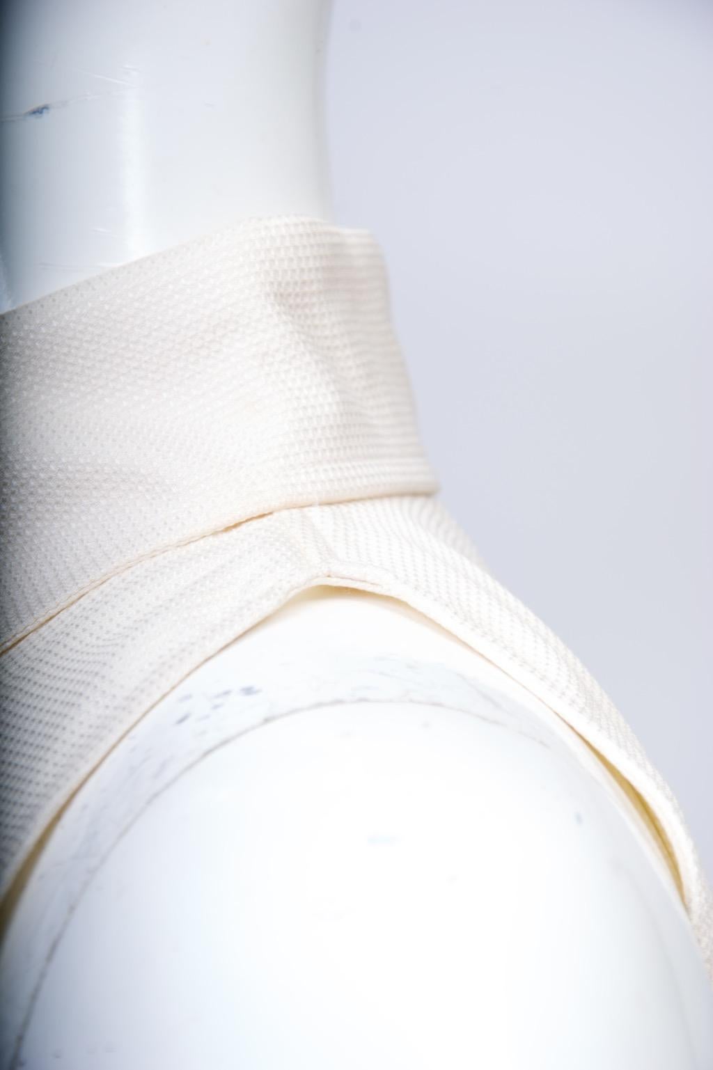Chemise en soie blanche Ungaro, non portée en vente 3