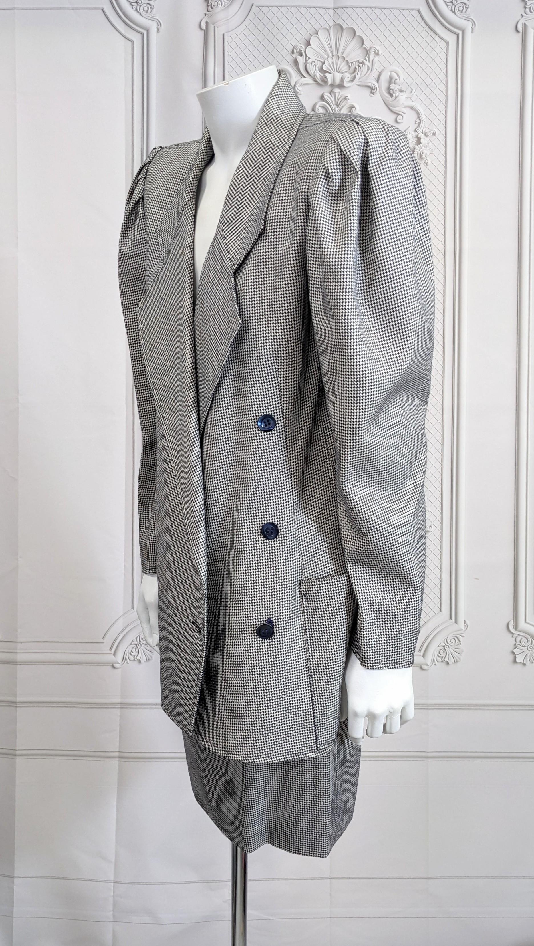 Gray Ungaro Wool Houndstooth Strong Shoulder Suit For Sale
