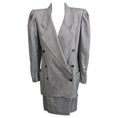 Traje con Hombros Fuertes de Pata de Gallo de Lana Ungaro